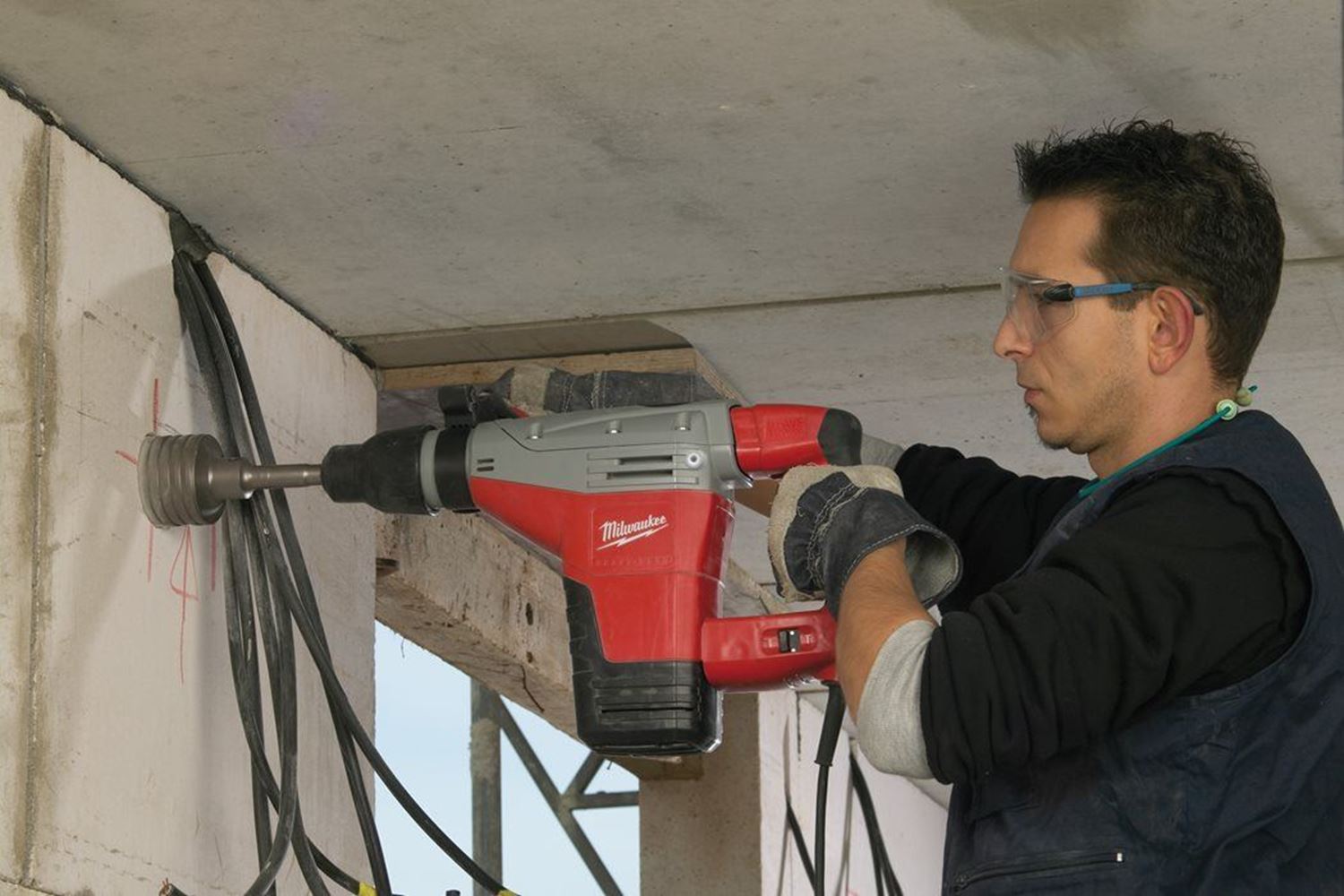 Ciocan rotopercutor SDS-Max pentru găurire și dăltuire 5 kg Milwaukee K545S, cod 4933405347