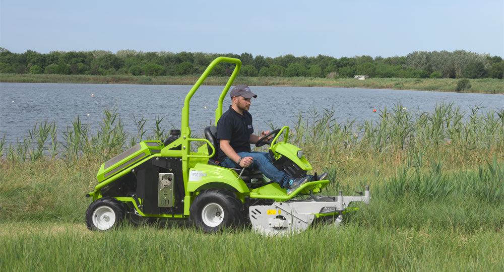 Tractoraș hydrostatic de tocat vegetație cu tocător frontal, Grillo FK 700, 18 CP, Diesel, 115CM (Copy)