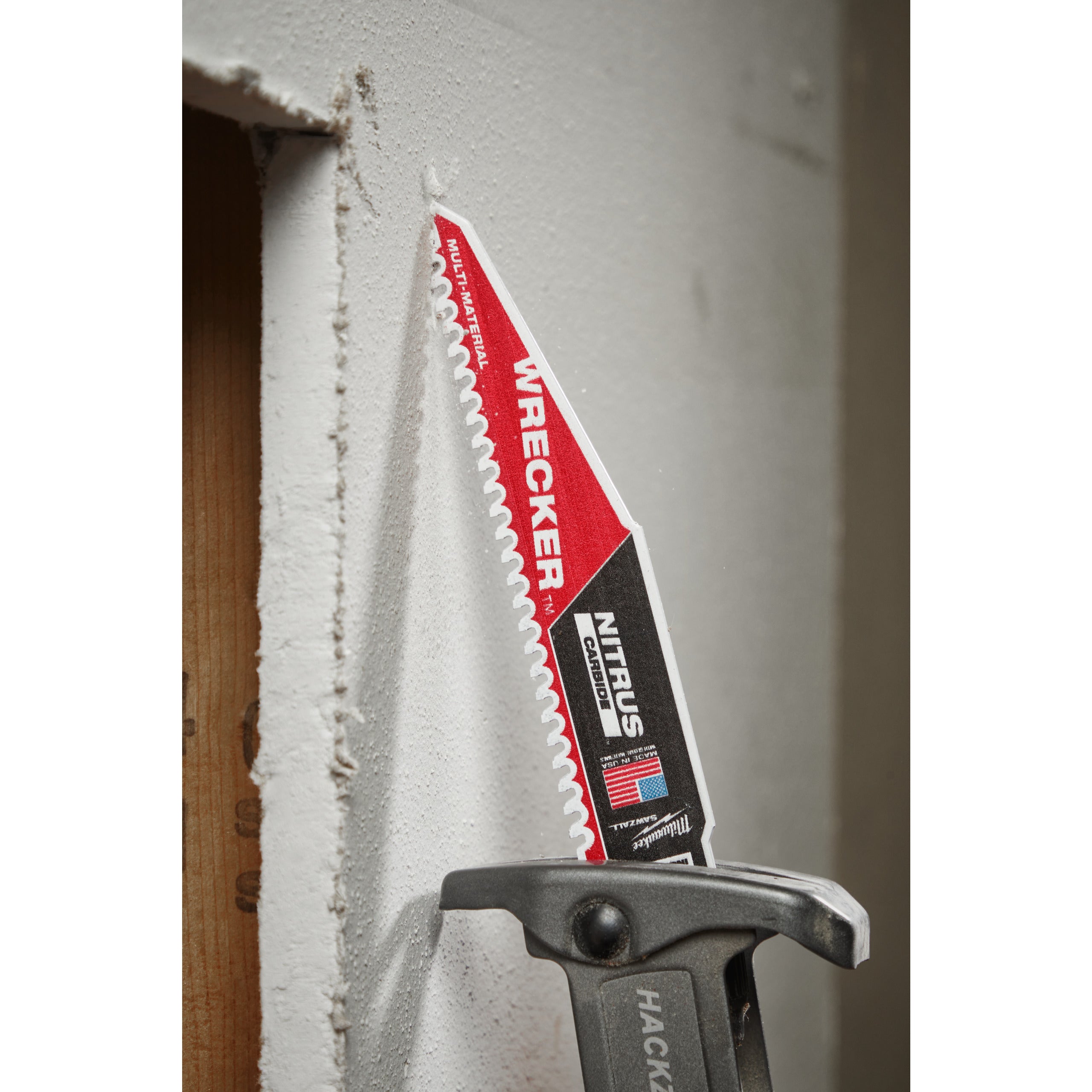 Pânză pentru fierăstrău sabie Sawzall Multi Material WRECKER™ cu NITRUS CARBIDE™ Milwaukee TCT WRECKER NITRUS 300mm x 6 Tpi, cod 48475573