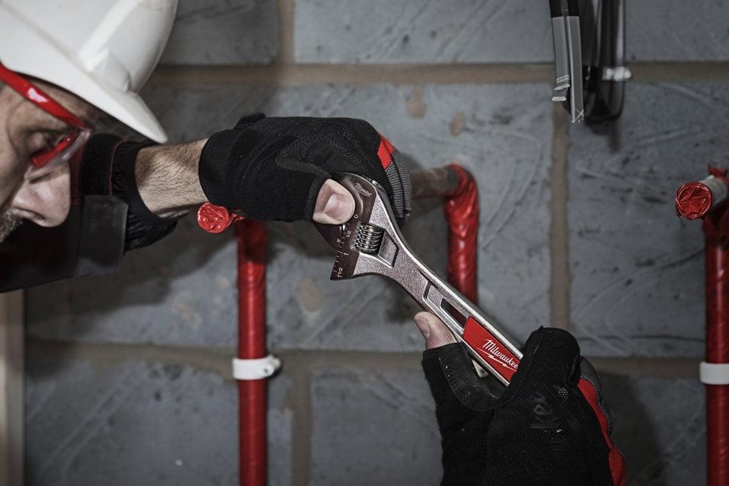 Cheie reglabilă Milwaukee 8″/200 mm, cod 48227408 - BIG STORE (Dynamic Tools SRL)