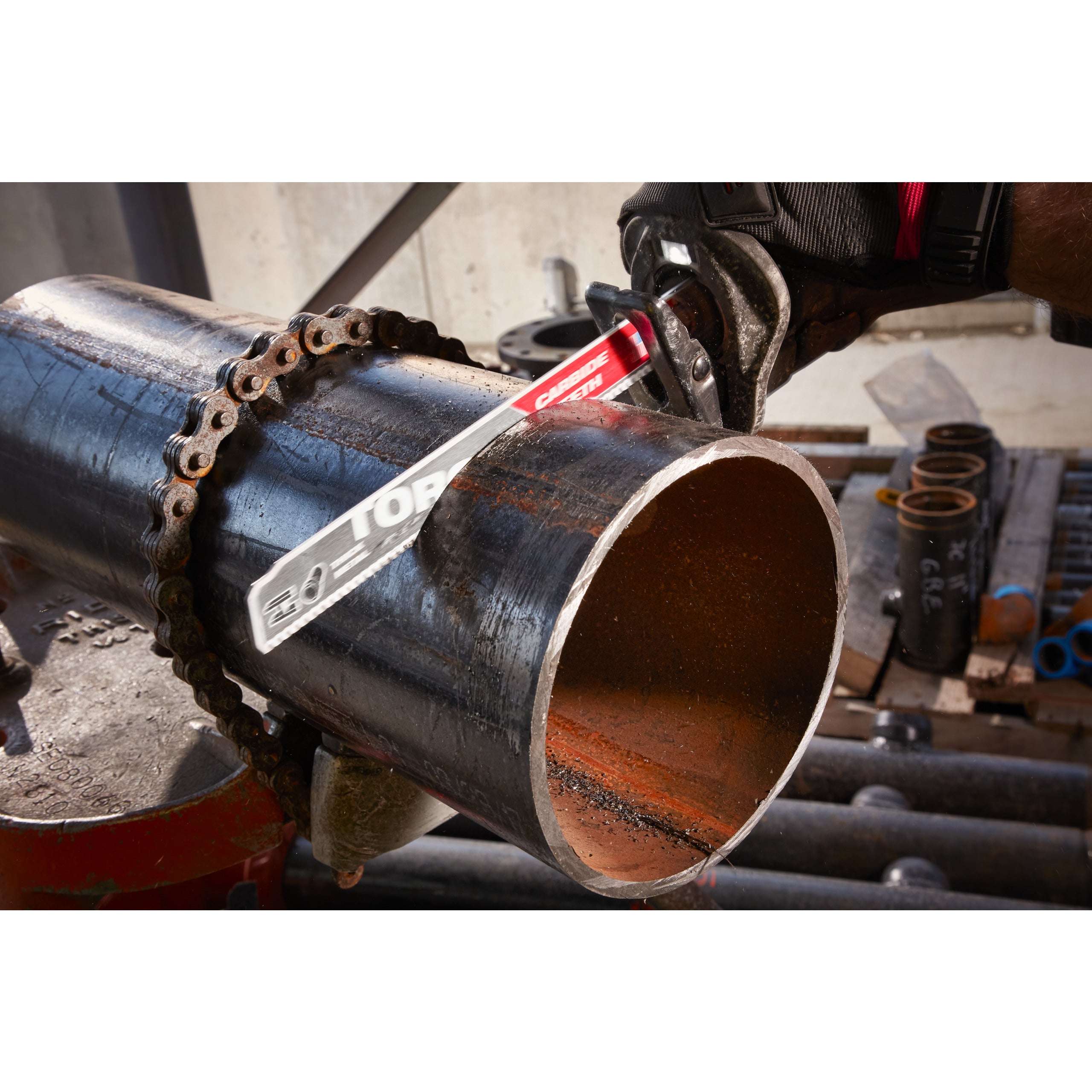 Pânză pentru fierăstrău sabie Sawzall Metal Heavy Duty TORCH™ cu dinți din carbură pentru lucrări de demolare Milwaukee TCT TORCH 230mm x 8 Tpi, cod 48475202