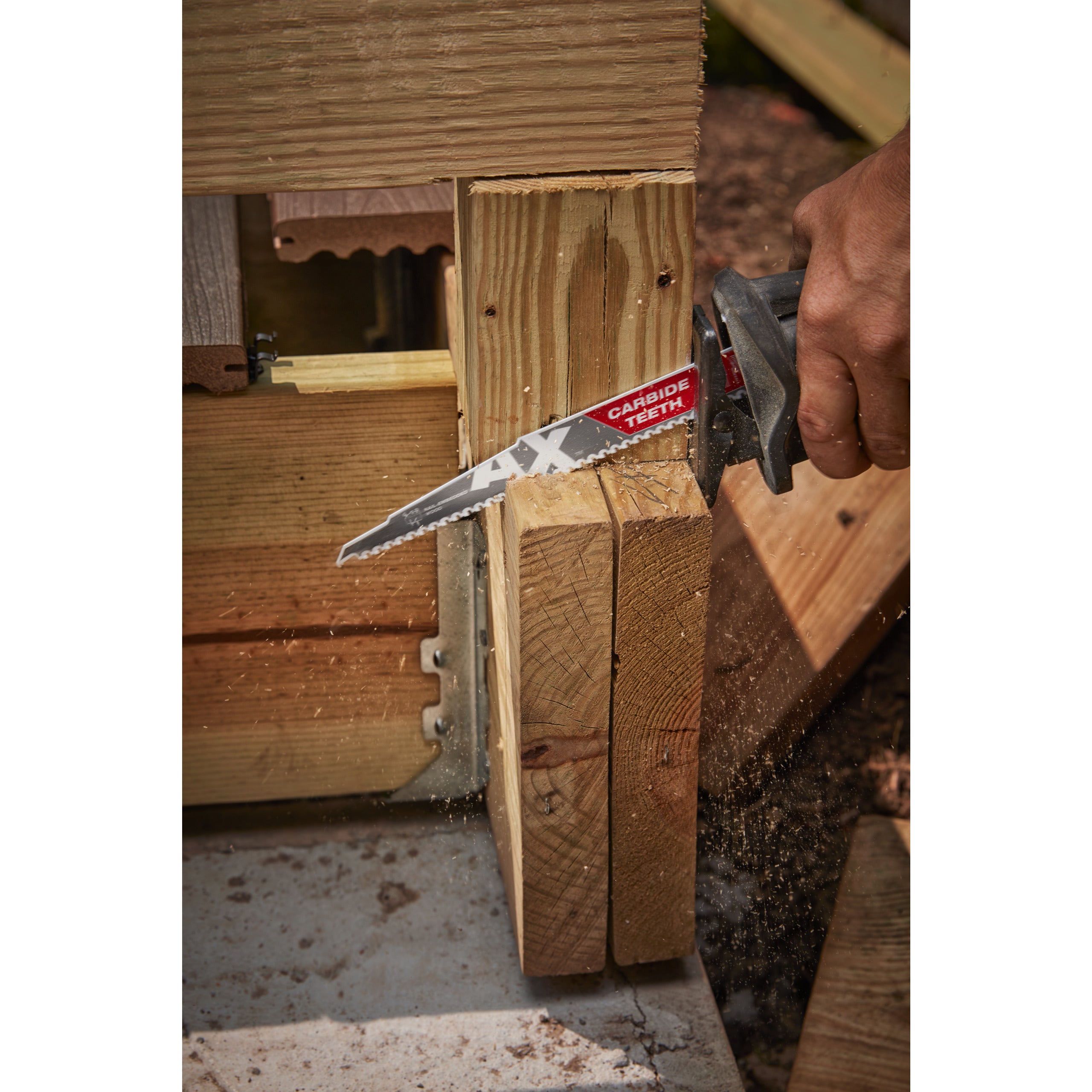 Pânză pentru fierăstrău sabie Sawzall Heavy Duty AX™ cu dinți din carbură pentru lucrări de demolare Milwaukee TCT AX 230mm x 5 Tpi, cod 48475226