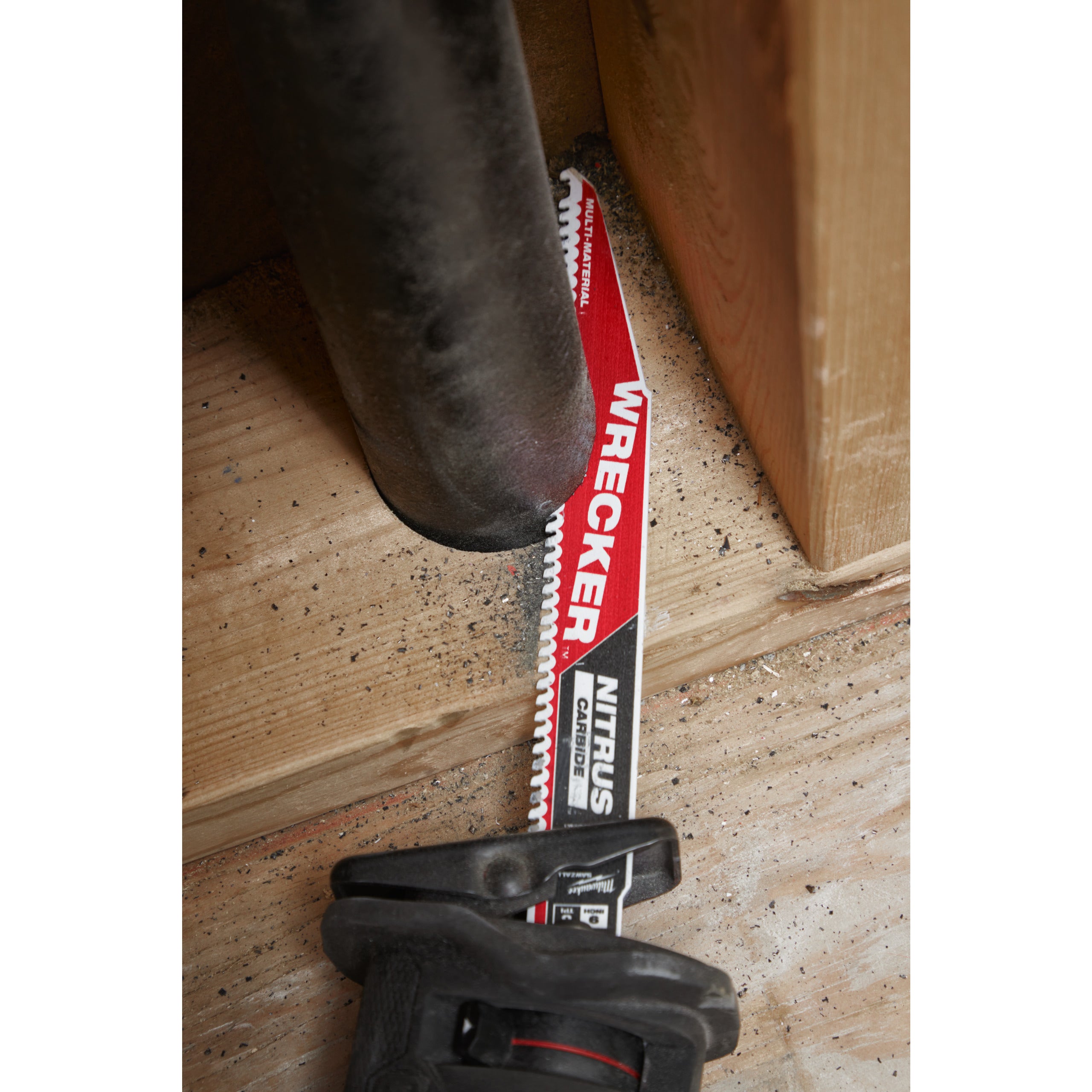 Pânză pentru fierăstrău sabie Sawzall Multi Material WRECKER™ cu NITRUS CARBIDE™ Milwaukee TCT WRECKER NITRUS 230mm x 6 Tpi, cod 48475272