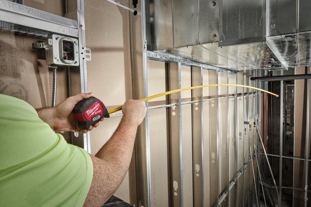 Ruletă de măsurat cu magnet Milwaukee STUD™ GEN2, 5m/16ft, cod 4932471628 - BIG STORE (Dynamic Tools SRL)