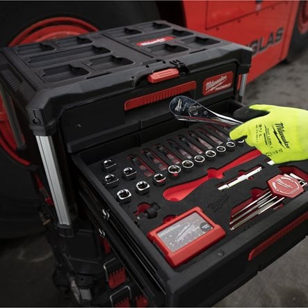 Set 70 buc Milwaukee PACKOUT™ cu antrenor cu clichet ½″, chei tubulare și imbusuri HEX în inserție de spumă, cod 4932480716