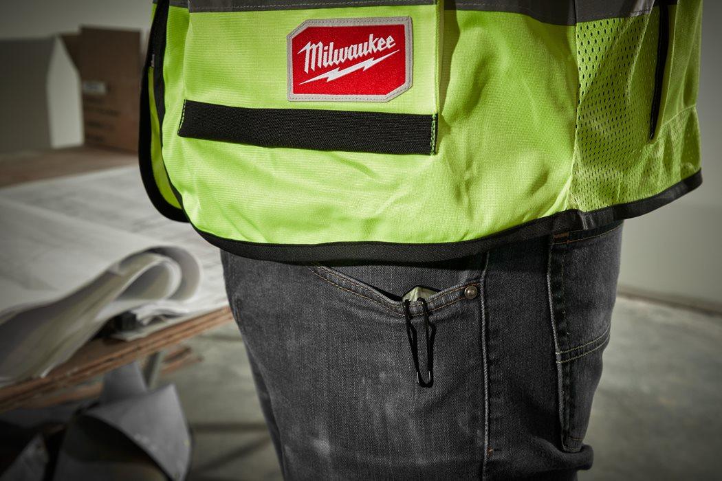 Cuțit pliabil camo de buzunar Milwaukee FASTBACK™, cod 4932492375 - BIG STORE (Dynamic Tools SRL)