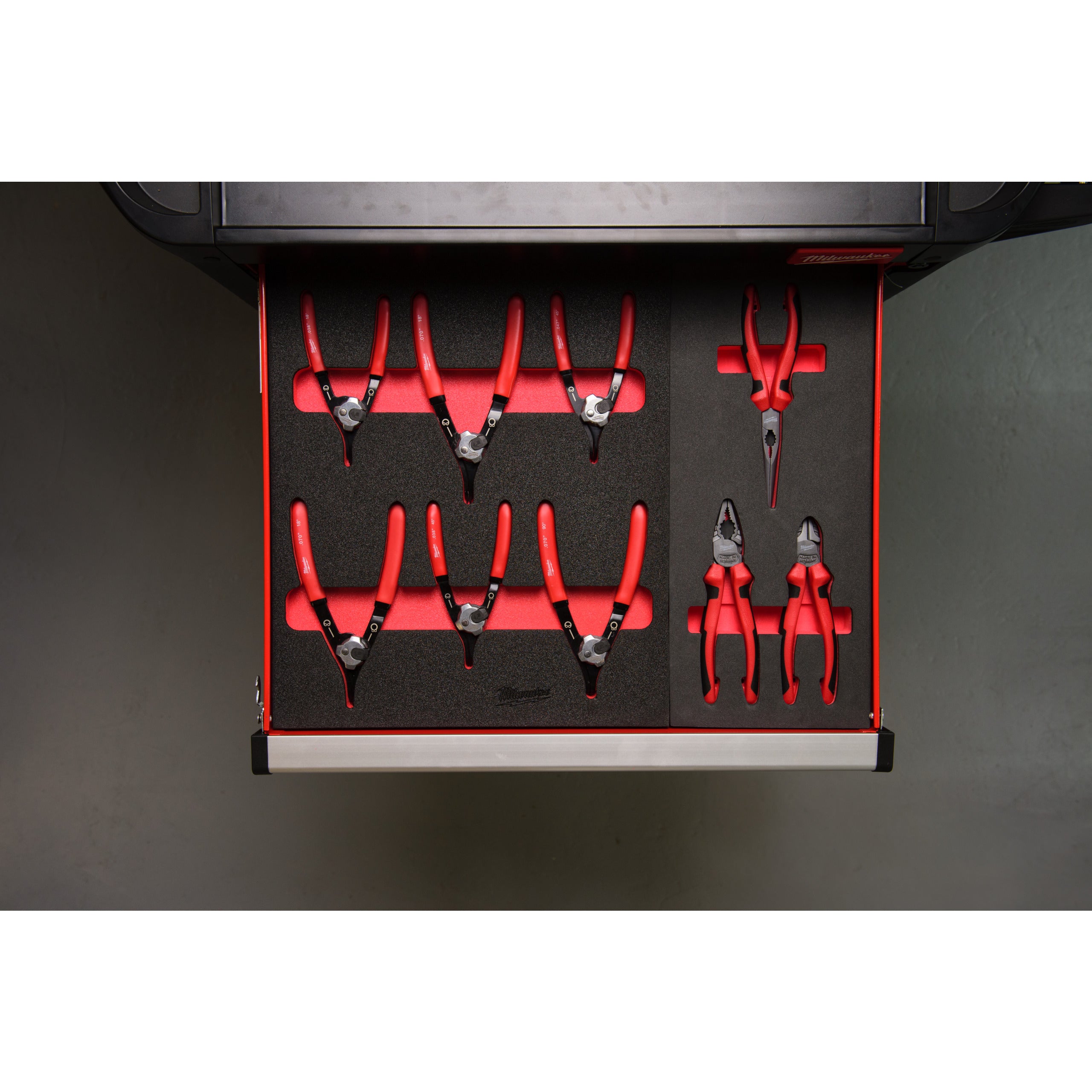 Inserție din spumă pentru dulap metalic TOOLGUARD™ clești Milwaukee Pliers Set Foam Insert - 3 pcs, cod 4932493256
