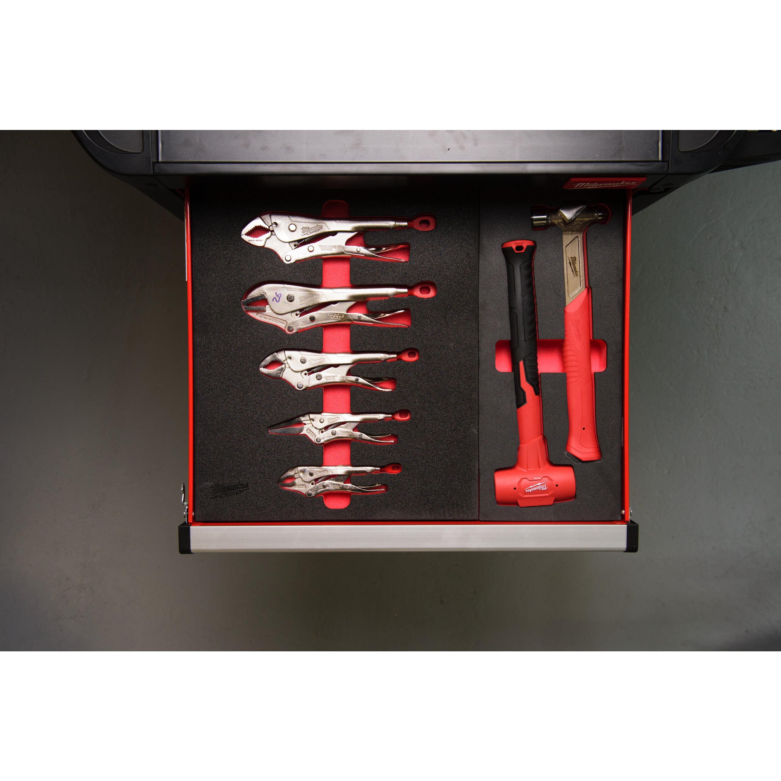 Inserție din spumă pentru dulap metalic TOOLGUARD™ clești TORQUE LOCK™ Milwaukee 5 pc Locking Plier Foam Insert Set, cod 4932493634