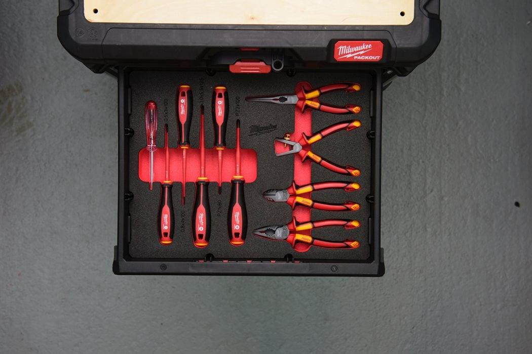 Inserție din spumă pentru PACKOUT Milwaukee cu 10 scule pentru electricieni, cod 4932493637 - BIG STORE (Dynamic Tools SRL)