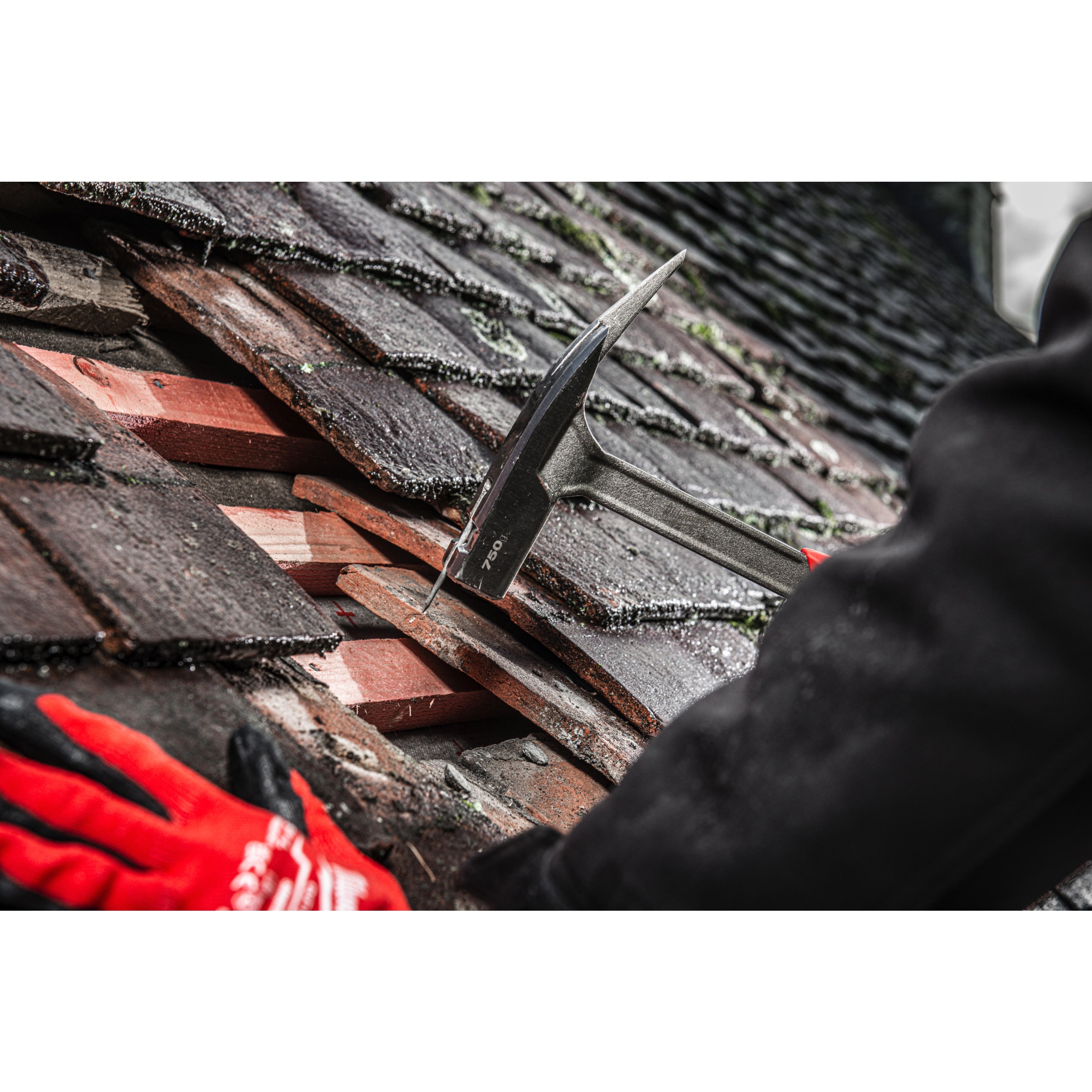 Ciocan pentru acoperiș Milwaukee Roofing Hammer 750g, cod 4932493655