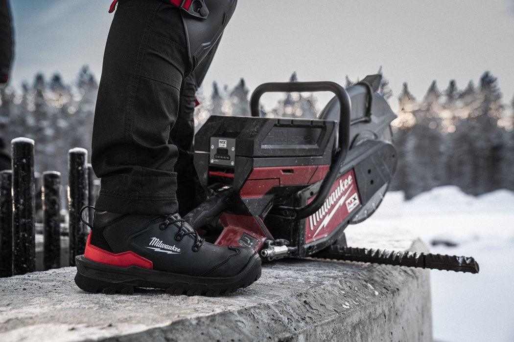 Ghete negre de protecție Milwaukee, ARMOURTRED S3S 1M110111W ESD HRO SC FO LG SR - BIG STORE (Dynamic Tools SRL)