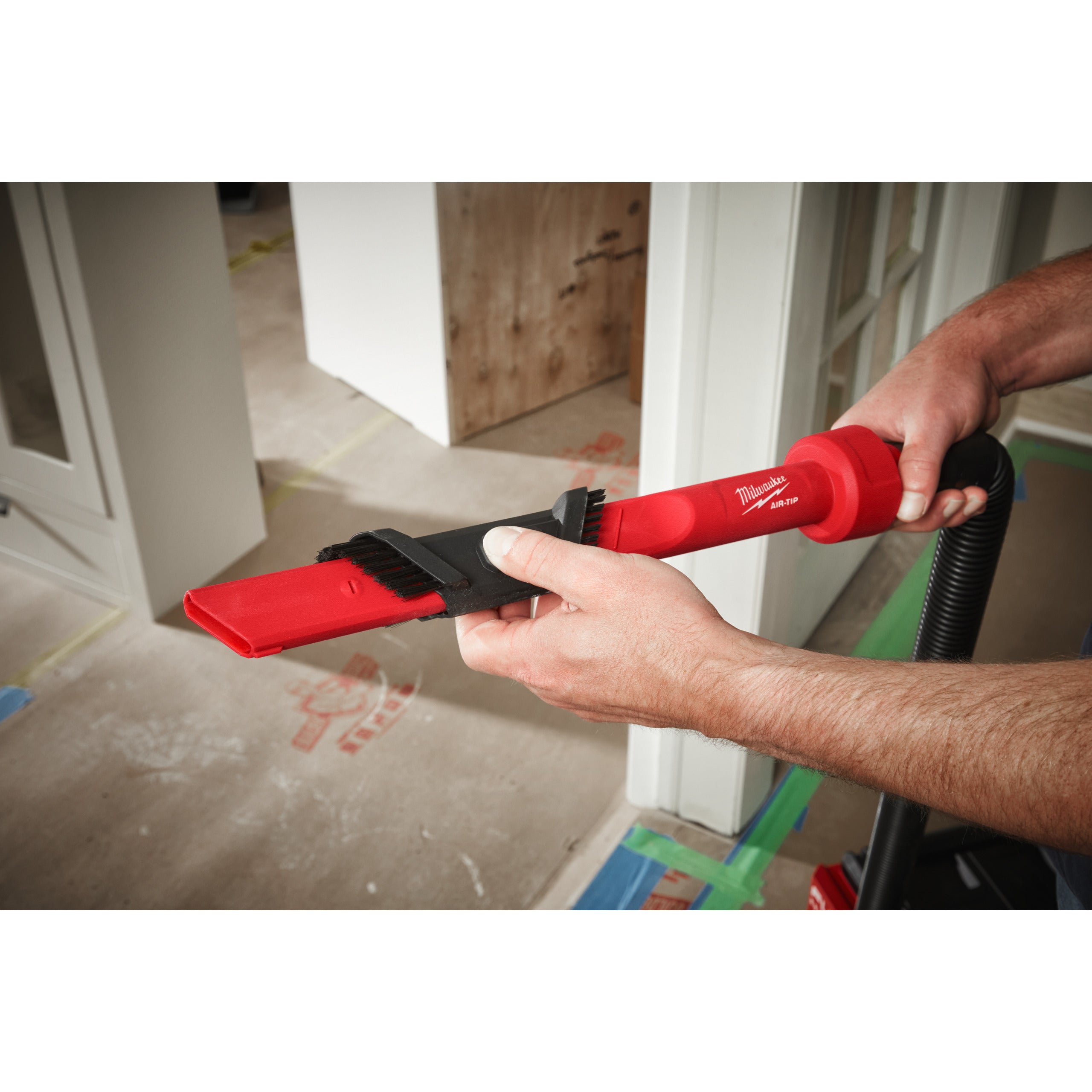 Atașament AIR-TIP™ pentru aspirator AIR-TIP™ Cap lung de aspirare cu perie mobilă, 3 în 1 Milwaukee AT-2, cod 4932498011