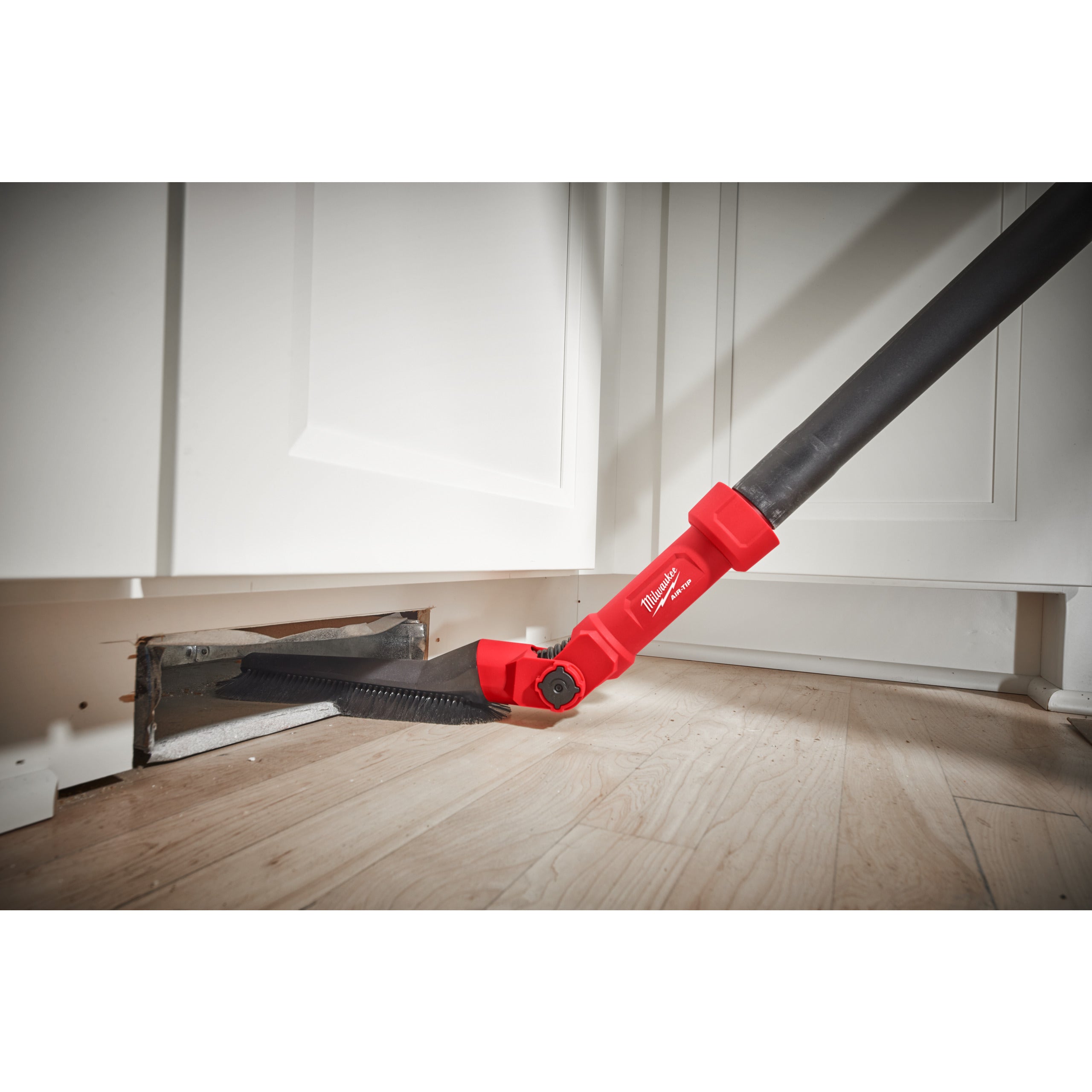 Atașament AIR-TIP™ pentru aspirator AIR-TIP™ Cap pivotant de aspirare cu perie Milwaukee AT-10, cod 4932498019