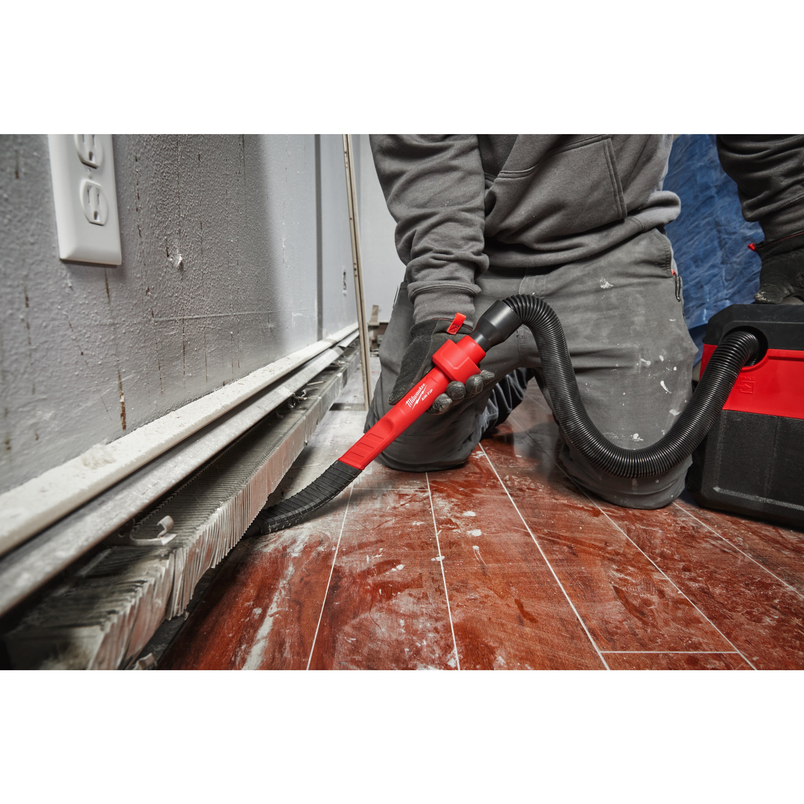 Atașament AIR-TIP™ pentru aspirator AIR-TIP™ Cap lung de aspirare cu perie mobilă Milwaukee AT-13, cod 4932498022