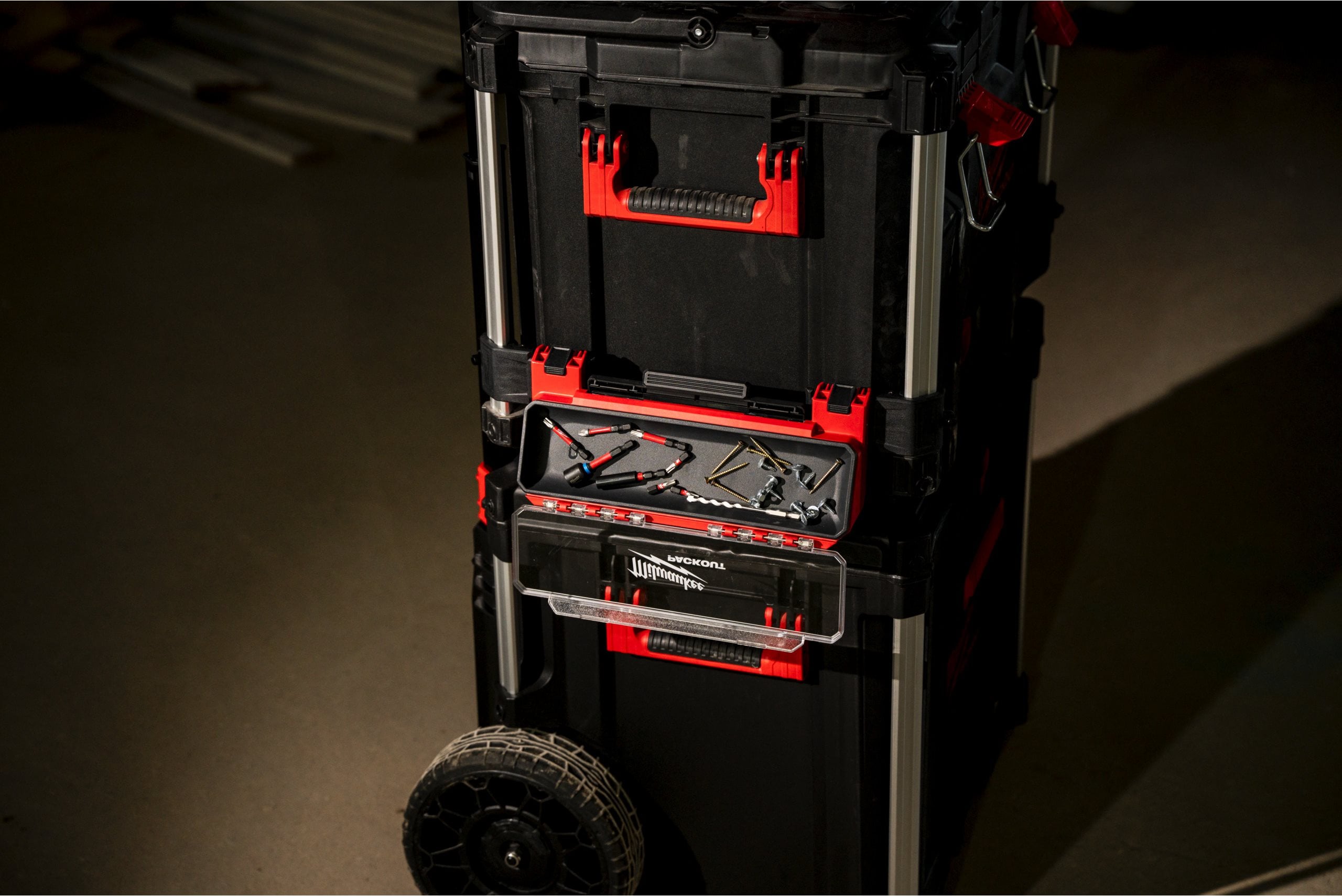 Cutie de scule Milwaukee PACKOUT™ cu atașament magnetic, cod 4932500149