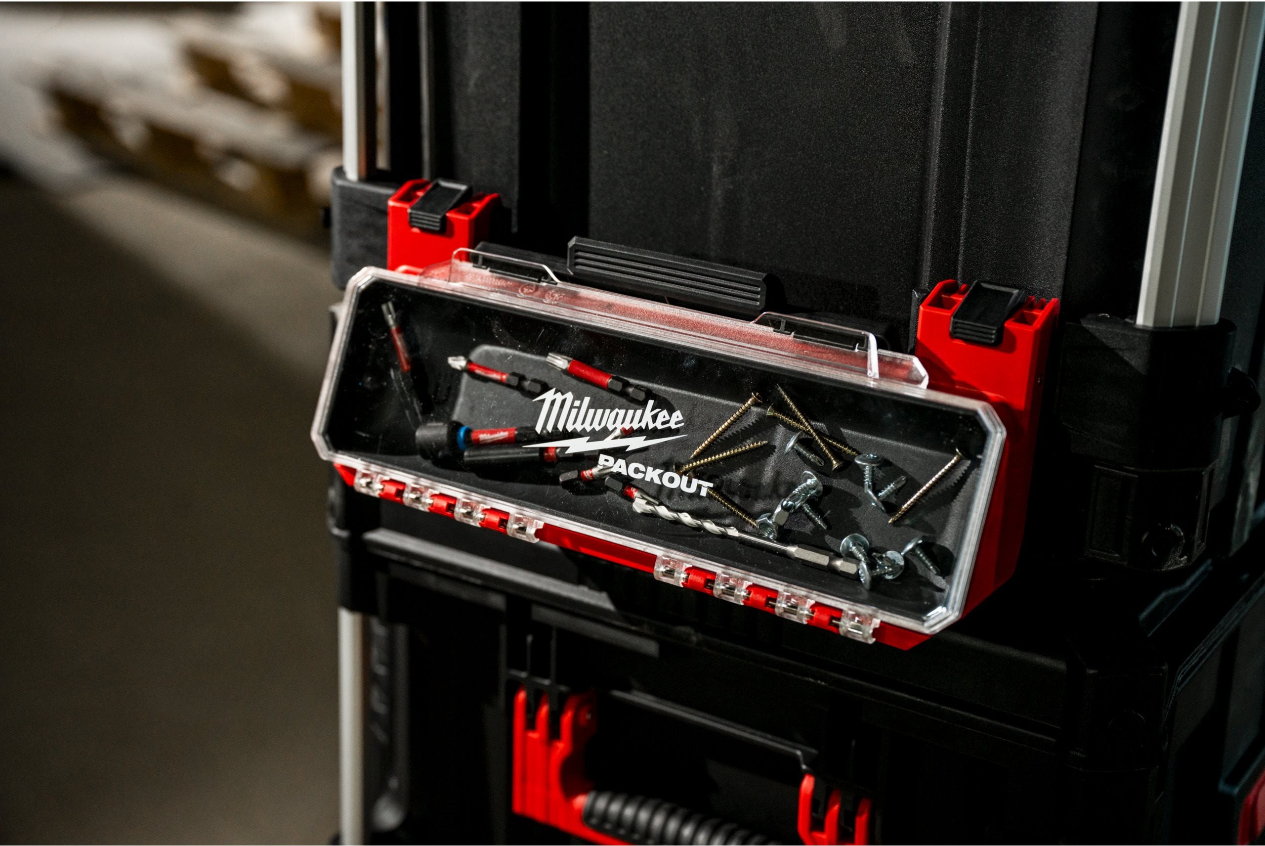 Cutie de scule Milwaukee PACKOUT™ cu atașament magnetic, cod 4932500149