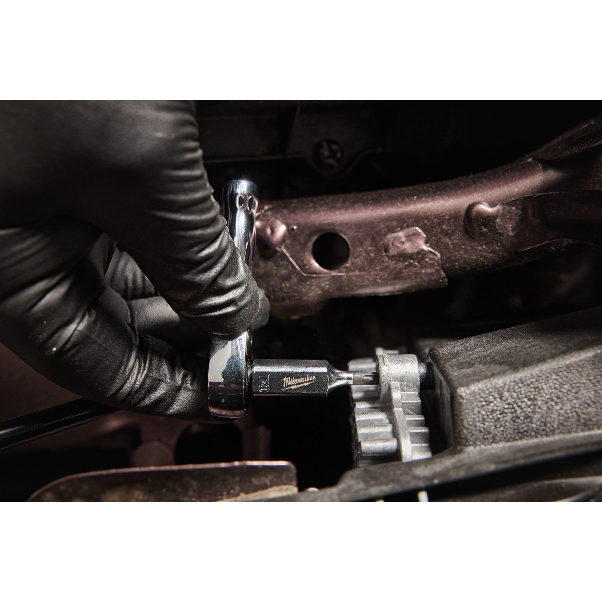Cap cheie tubulară ¼″ cu bit TX BO Milwaukee 1/4'' Drive T20 Tamper Proof Torx Bit Socket, cod 4932500498
