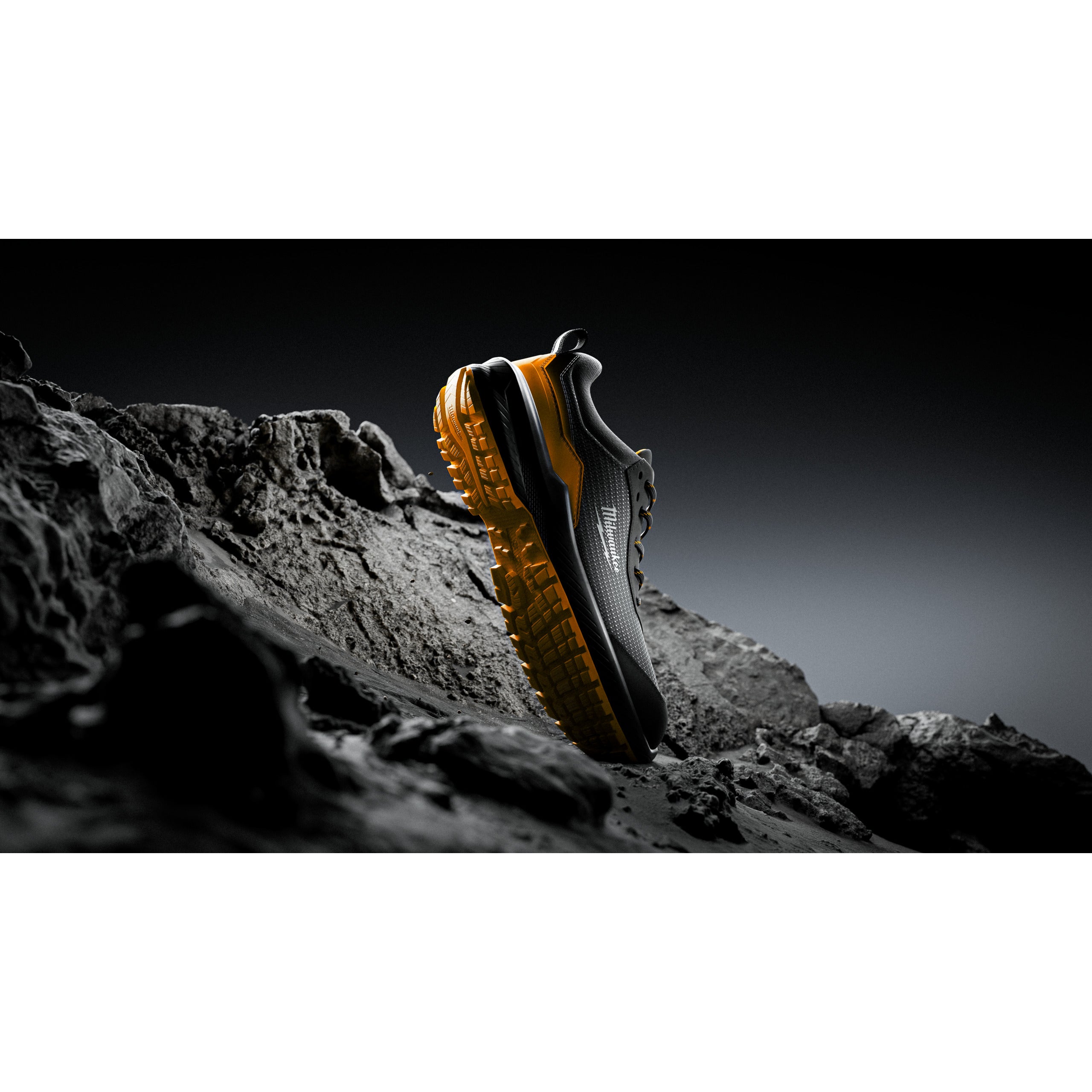 Pantofi de protecție Flextred™ S1PS Hi Vis SC FO SR ESD Milwaukee FXT S1PS Orange 1L919199 SC FO SR ESD 39, cod 4932501561