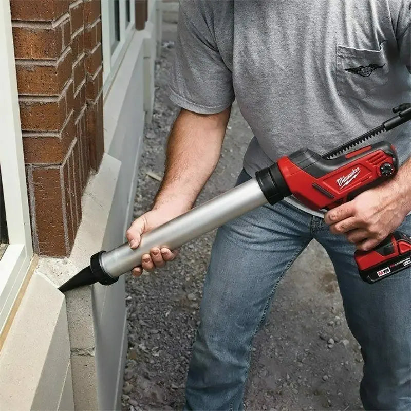 Pistol aplicare silicon 400 ml M18™ Milwaukee C18PCG/400T-201B, cod 4933441812, 1 x M18 B2 acumulator, M12-18 C încărcător, geantă pentru scule