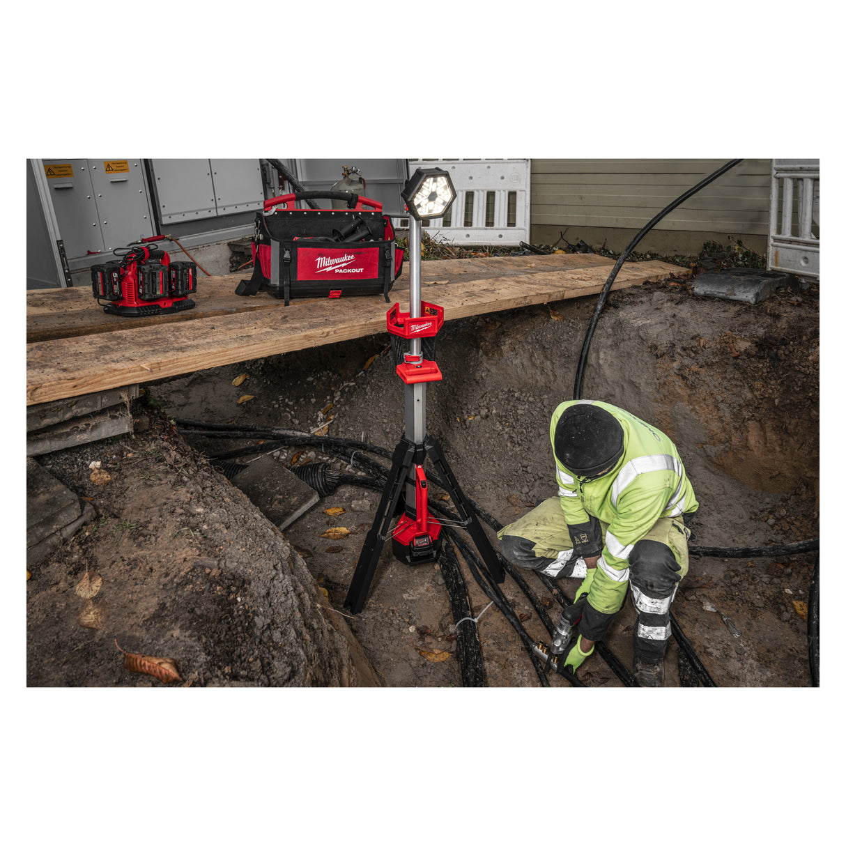 Proiector turn Milwaukee M18 SAL2-0, cod 4933492486