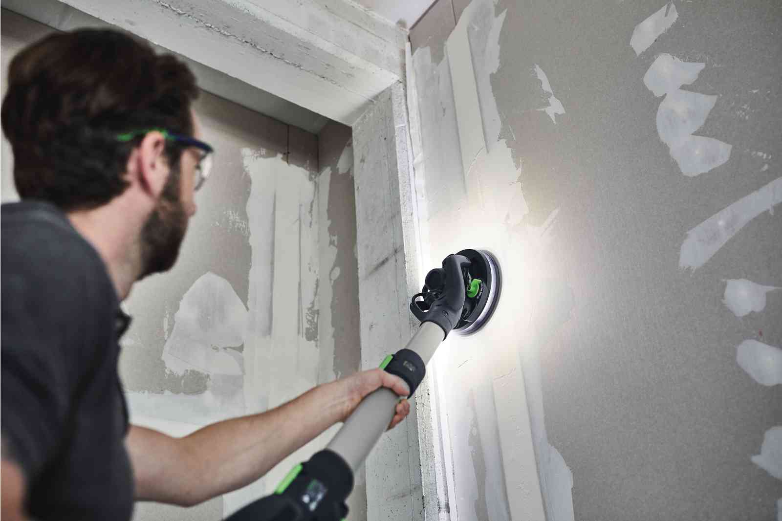 Șlefuitor de pereți cu braț telescopic Festool PLANEX LHS 2 225 EQI-Plus, cod 575990 + CADOU: 1 x set foi abrazive 205656 + 1 x set foi abrazive 205662 - BIG STORE (Dynamic Tools SRL)