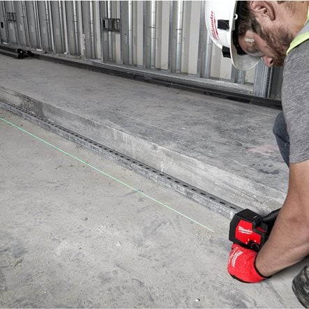 Nivelă laser, 2 planuri, fascicul verde, reîncărcabilă Redlitium, Milwaukee L4 CLL-301C, cod 4933478098, 1 x Acumulator L4 B3, Cablu USB, ștecher, Kitbox