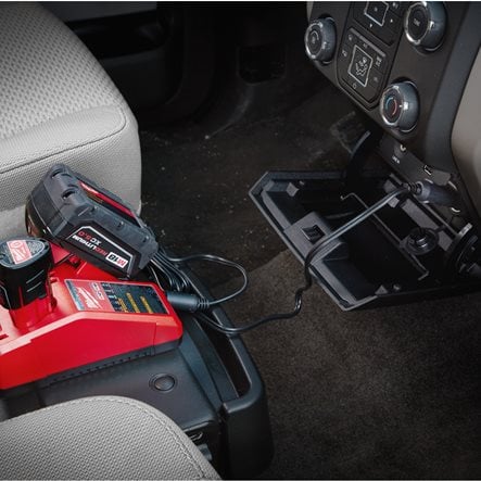 Încărcător de mașină Milwaukee M12™ - M18™ AC