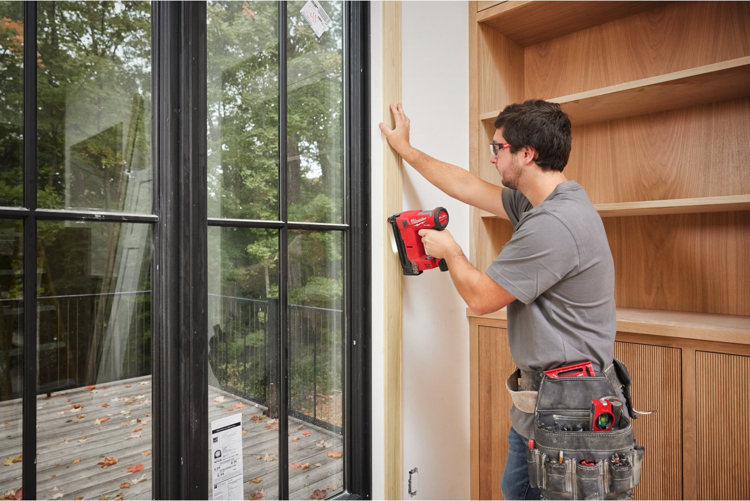 Pistol pentru cuie 18 GA Milwaukee M12 FCN18GS-0X, FUEL™, 1 x cutie HD, cod 4933493354