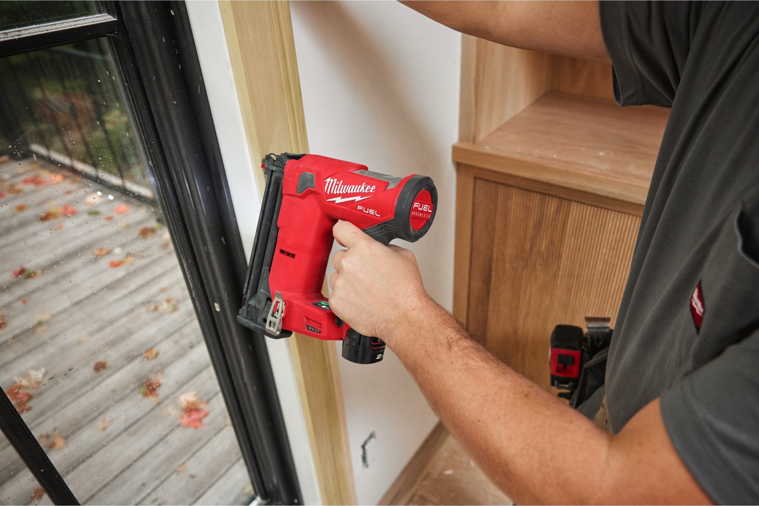 Pistol pentru cuie 18 GA Milwaukee M12 FCN18GS-0X, FUEL™, 1 x cutie HD, cod 4933493354