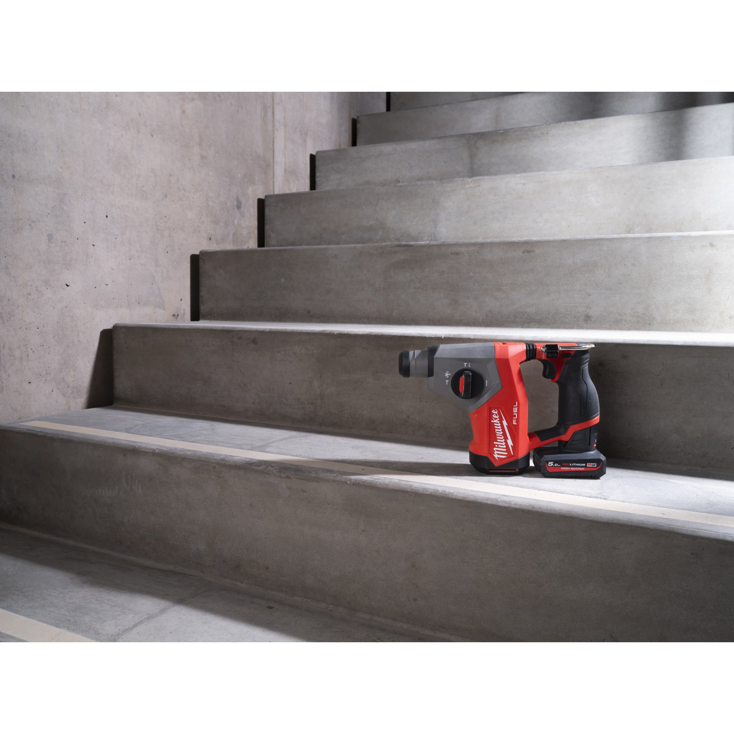 Ciocan rotopercutor SDS-plus Milwaukee M12 FHAC16-502X FUEL™ compact 16 mm, cod 4933499185