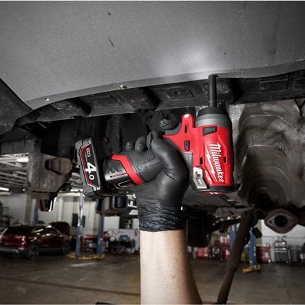 Cheie de impact Milwaukee 1/4″ 136Nm 12V M12FIW14-0, FUEL™, subcompactă (fără acumulatori, încărcător și cutie), cod 4933464611