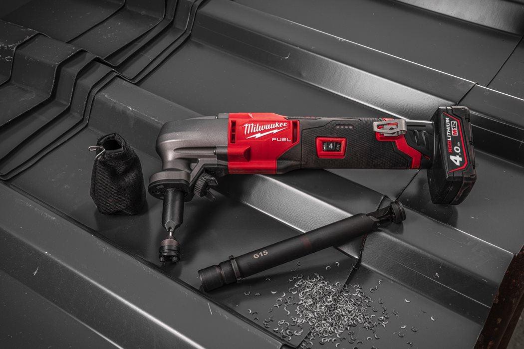 Mașină de tăiat tablă Milwaukee M12FNB16-0, 1,6 MM, FUEL™, fără cutie, cod 4933479617 - BIG STORE (Dynamic Tools SRL)
