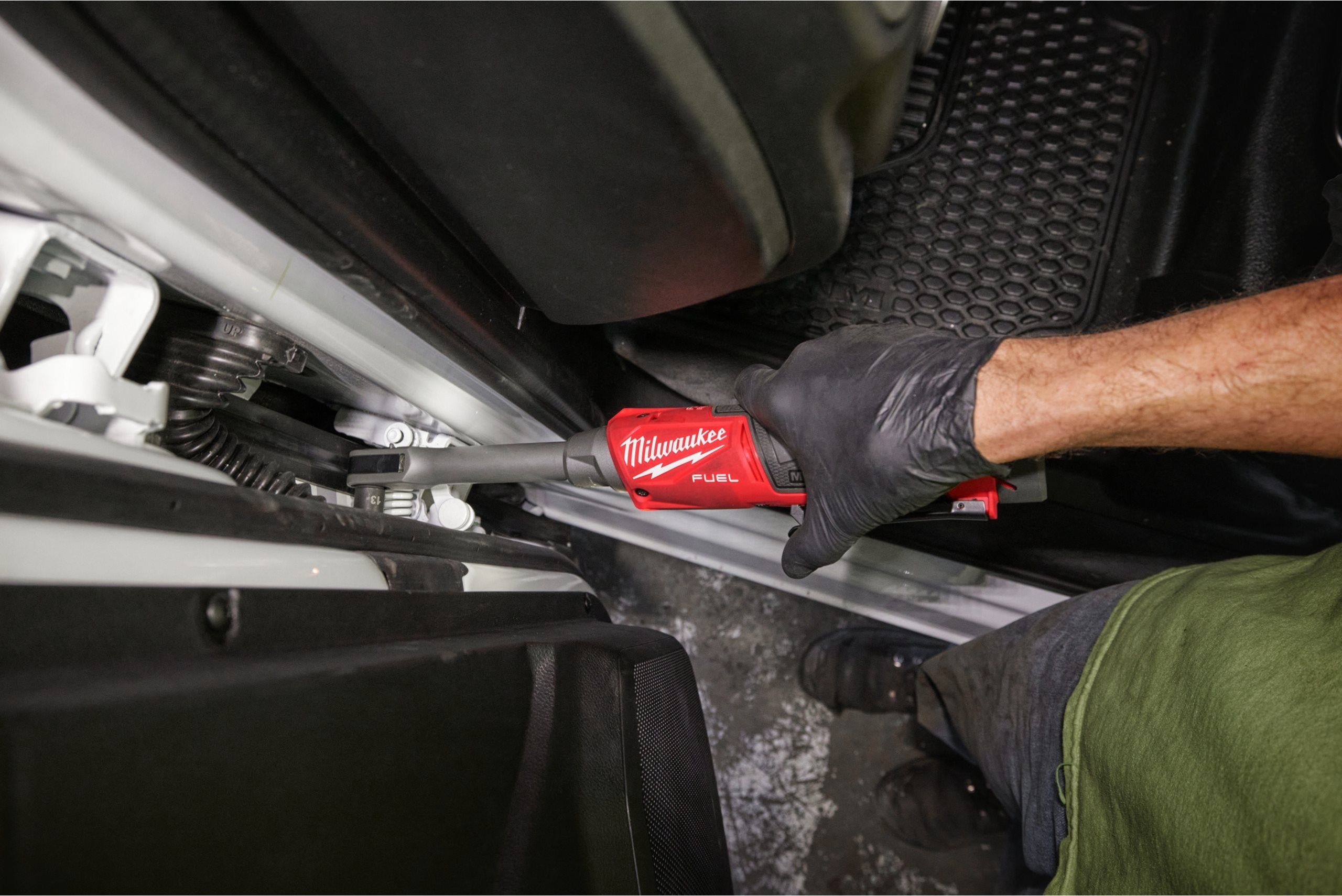 Antrenor cu clichet Milwaukee M12 FPTR-202X, FUEL™ INSIDER™ PASS-THROUGH, 2 x acumulator M12 B2, 1 x încărcător C12 C, 1 x cutie HD, cod 4933499411