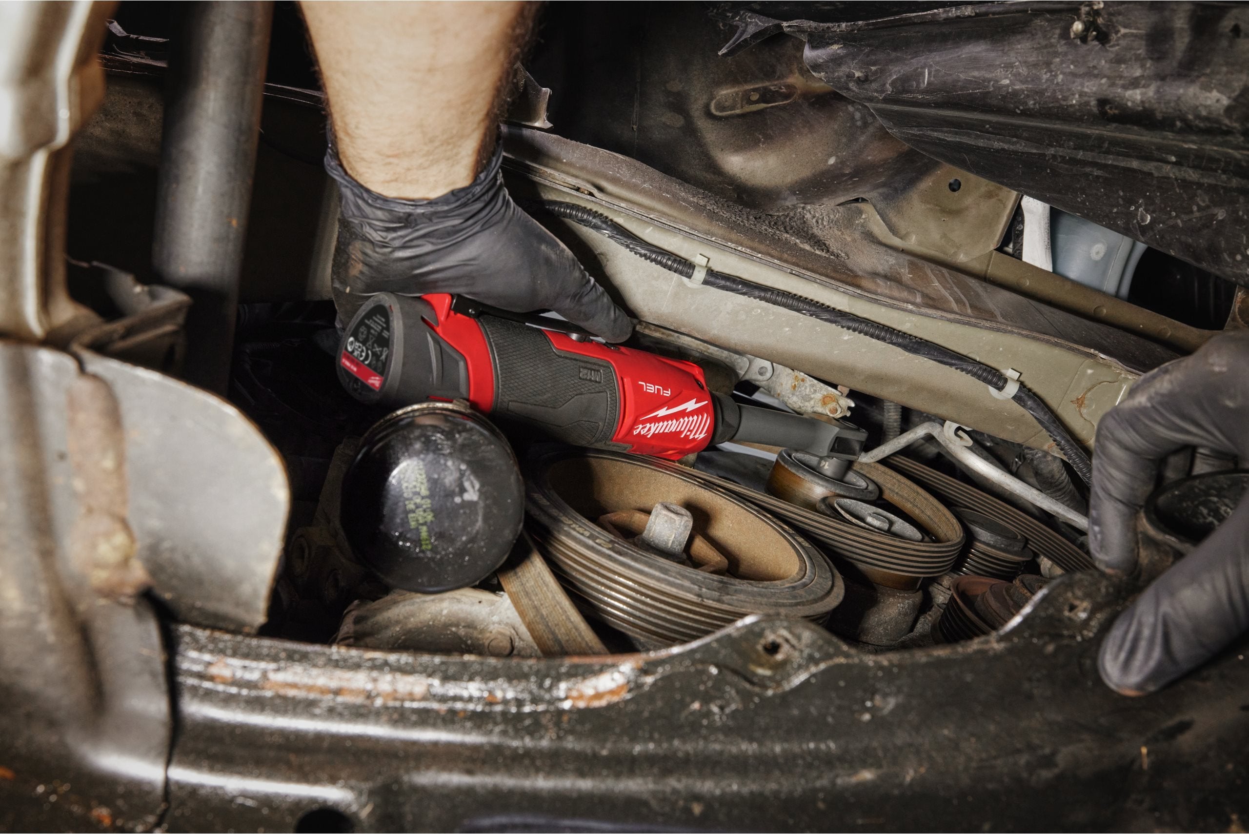 Antrenor cu clichet Milwaukee M12 FPTR-202X, FUEL™ INSIDER™ PASS-THROUGH, 2 x acumulator M12 B2, 1 x încărcător C12 C, 1 x cutie HD, cod 4933499411