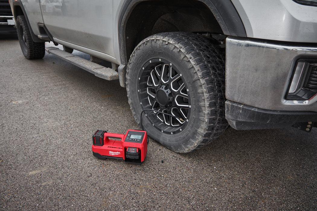 Compresor de aer Milwaukee M18 BI-0, fără acumulator, fără încărcător, fără cutie, cod 4933478706 - BIG STORE (Dynamic Tools SRL)