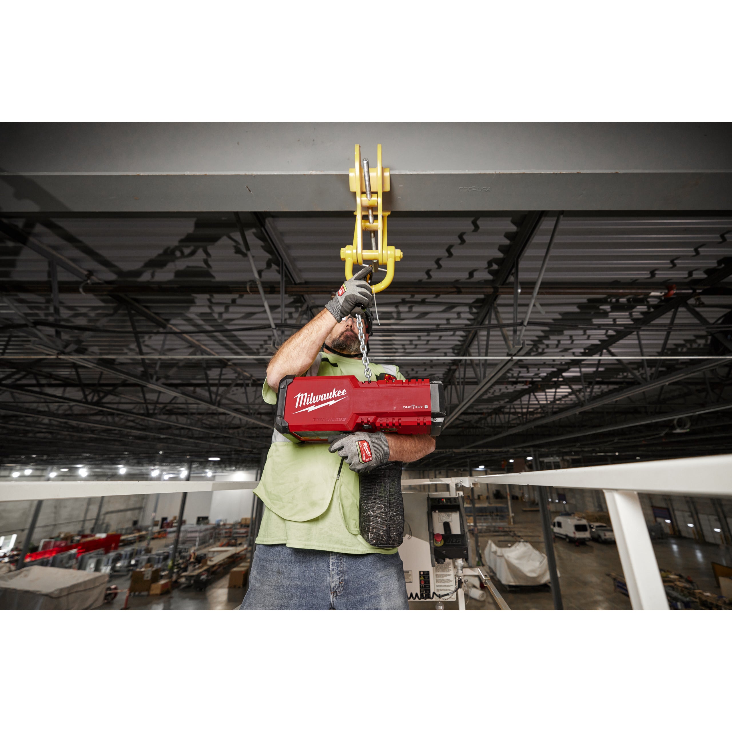 Sculă pentru manipularea materialelor Electropalan 1 tonă Milwaukee M18 BLCHTO-121 ONE-KEY™, cod 4933500224