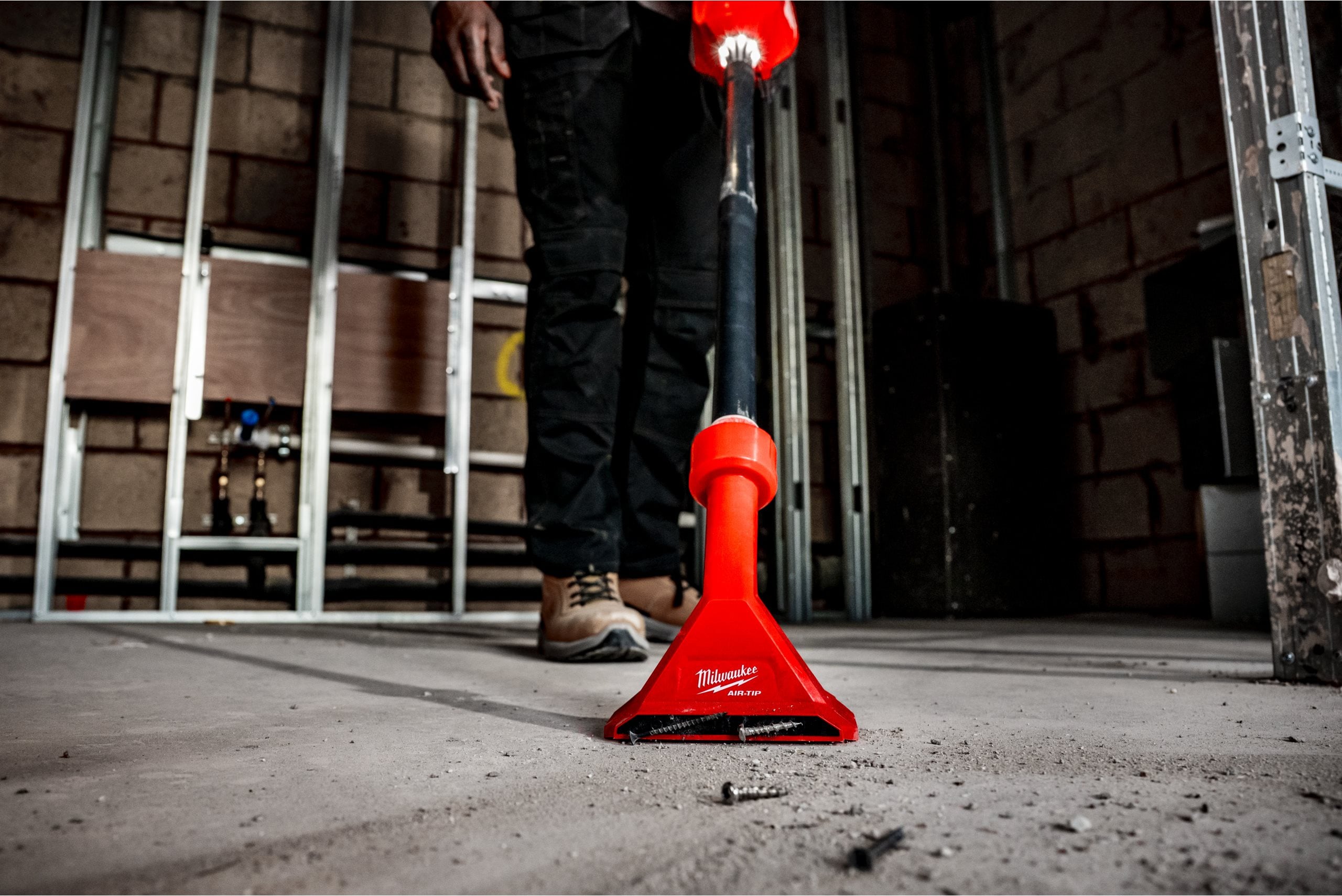 Aspirator compact M18™ fără perii Milwaukee M18 BLCV2-0