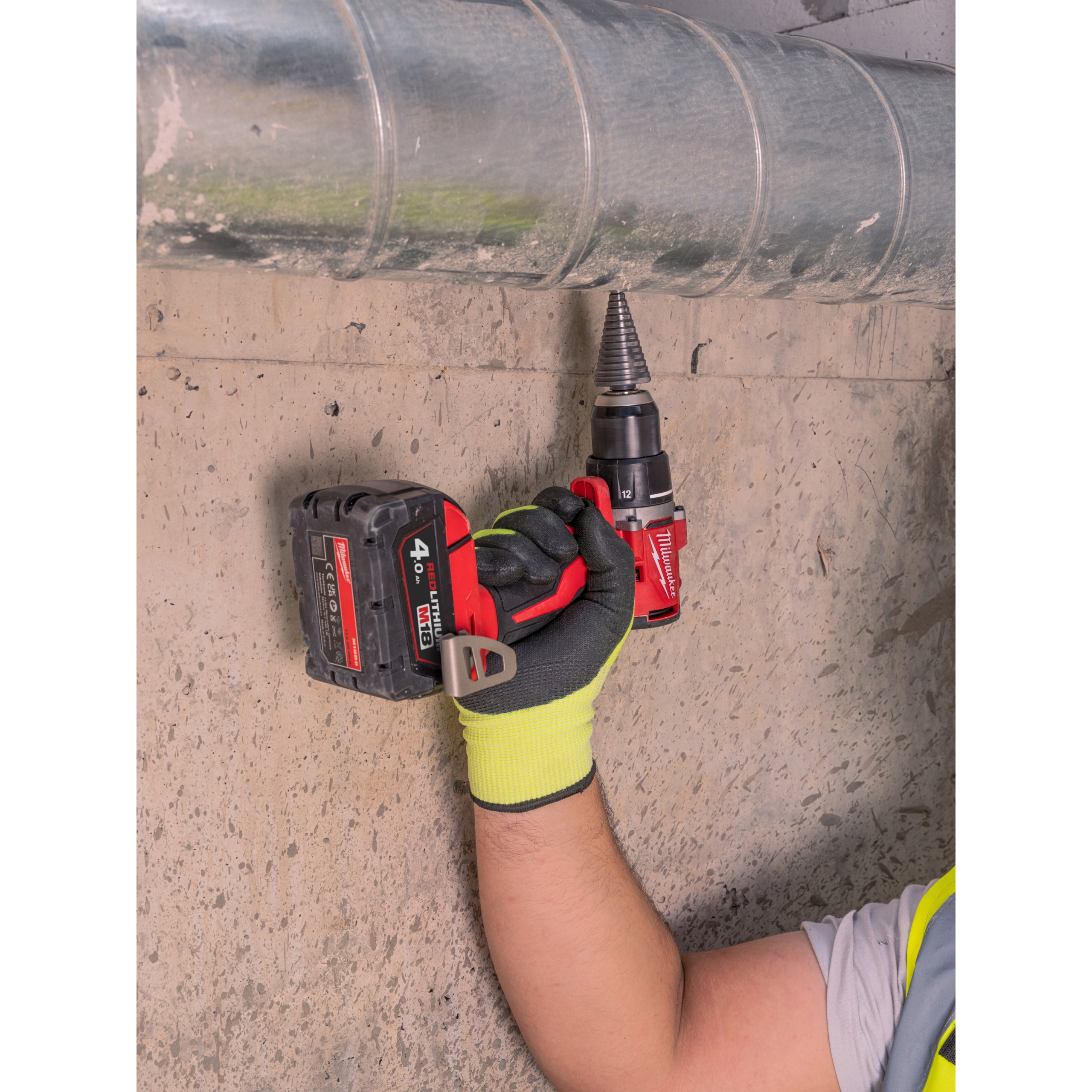 Mașină de găurit, compactă, cu motor fără perii Milwaukee M18 BLDDRC-402C, cod 4933492834
