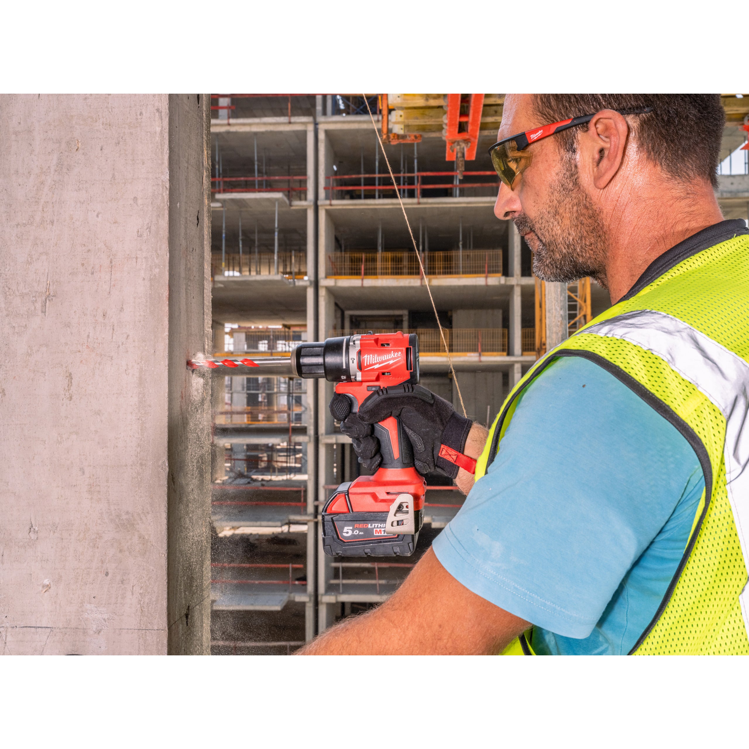 Mașină de găurit compactă, cu percuție și motor fără perii Milwaukee M18 BLPDRC-0, cod 4933492820