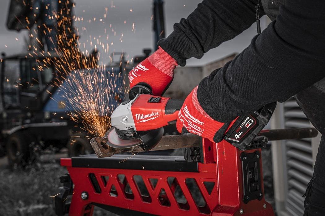 Polizor unghiular 125 mm cu funcție “LINE-LOCK-OUT”, funcție anti-recul și comutator culisant M18 FUEL™ Milwaukee BLSAG125X-0, cod 4933492643, fără acumulator, fără încărcător, fără cutie - BIG STORE (Dynamic Tools SRL)