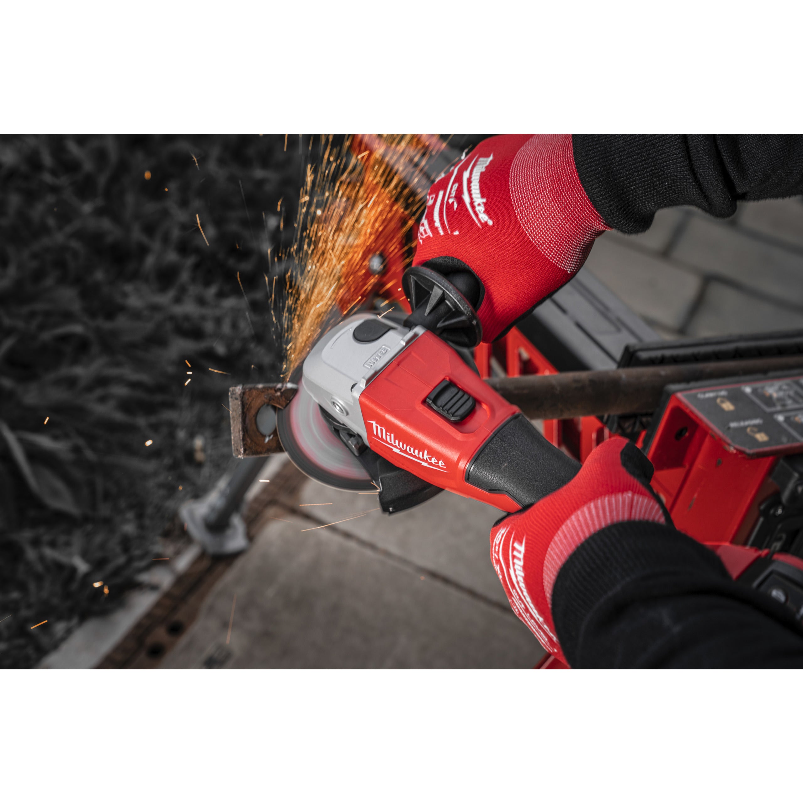 Polizor unghiular Milwaukee M18 BLSAG125X-402X 125 mm cu comutator glisant, cod 4933492644