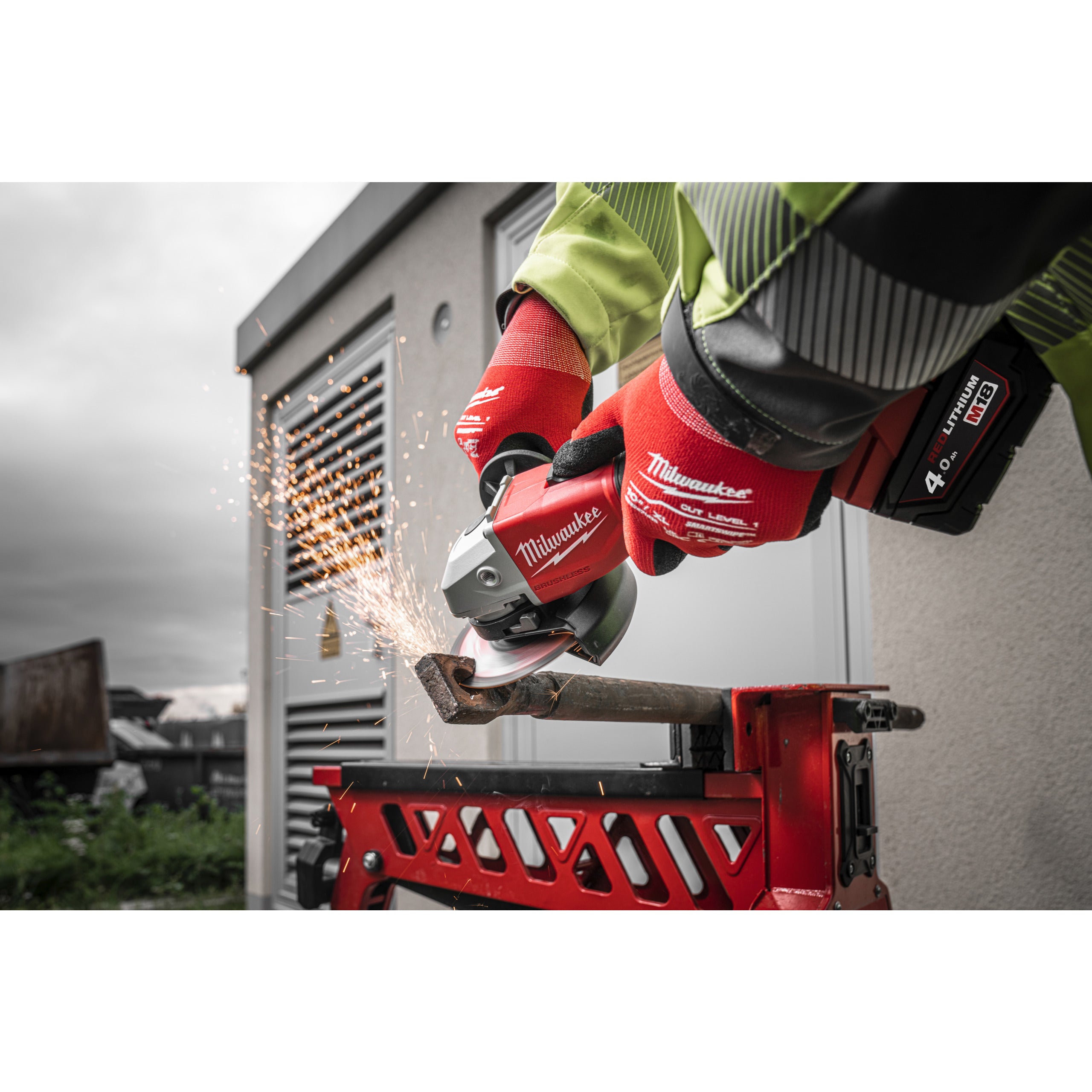 Polizor unghiular Milwaukee M18 BLSAG125X-402X 125 mm cu comutator glisant, cod 4933492644