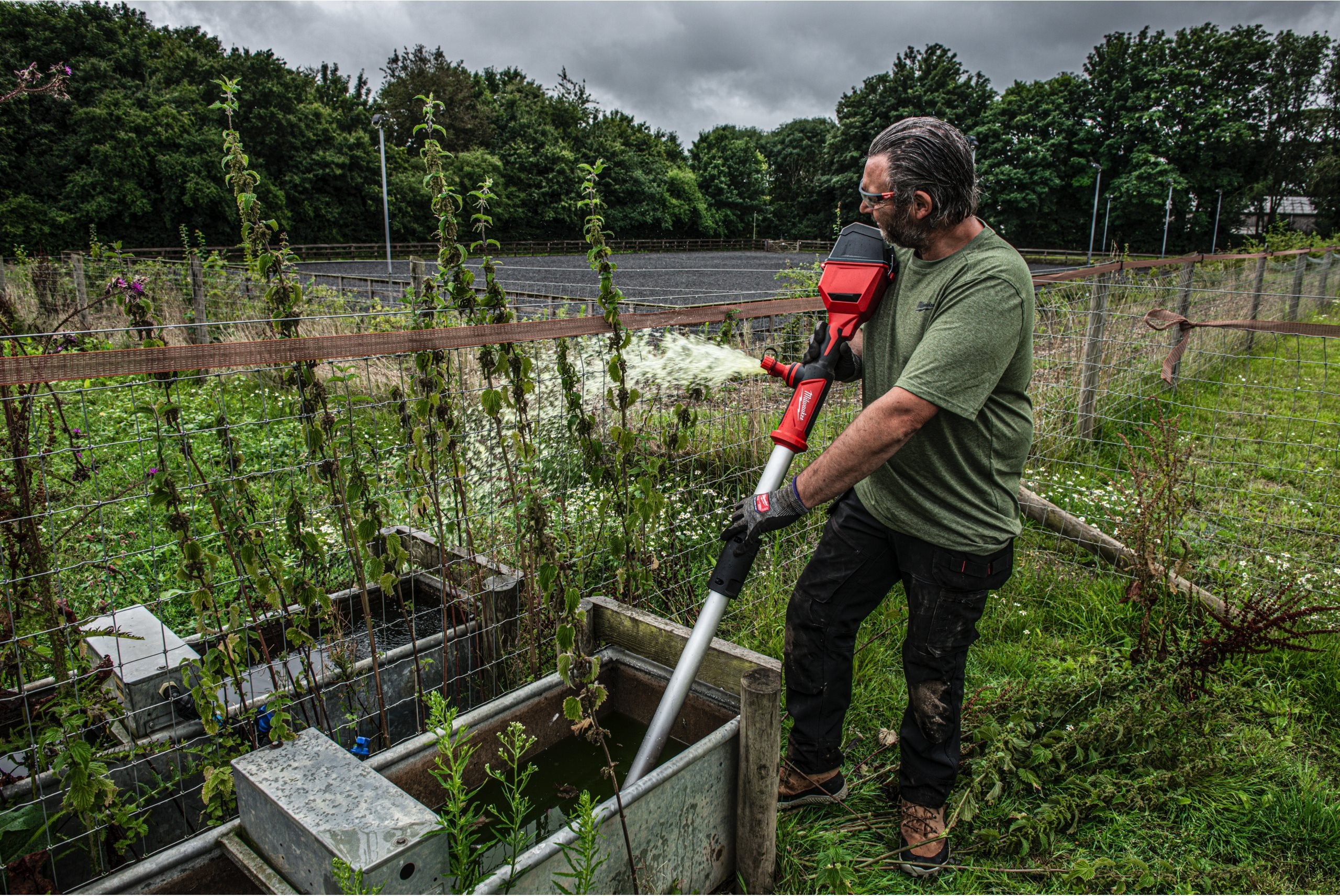 Pompă de apă cu perii Milwaukee M18 BLSWP-801 HYDROPASS, 1 x acumulator M18 FB8, 1 x încărcător M12-18 FC, cod 4933498560
