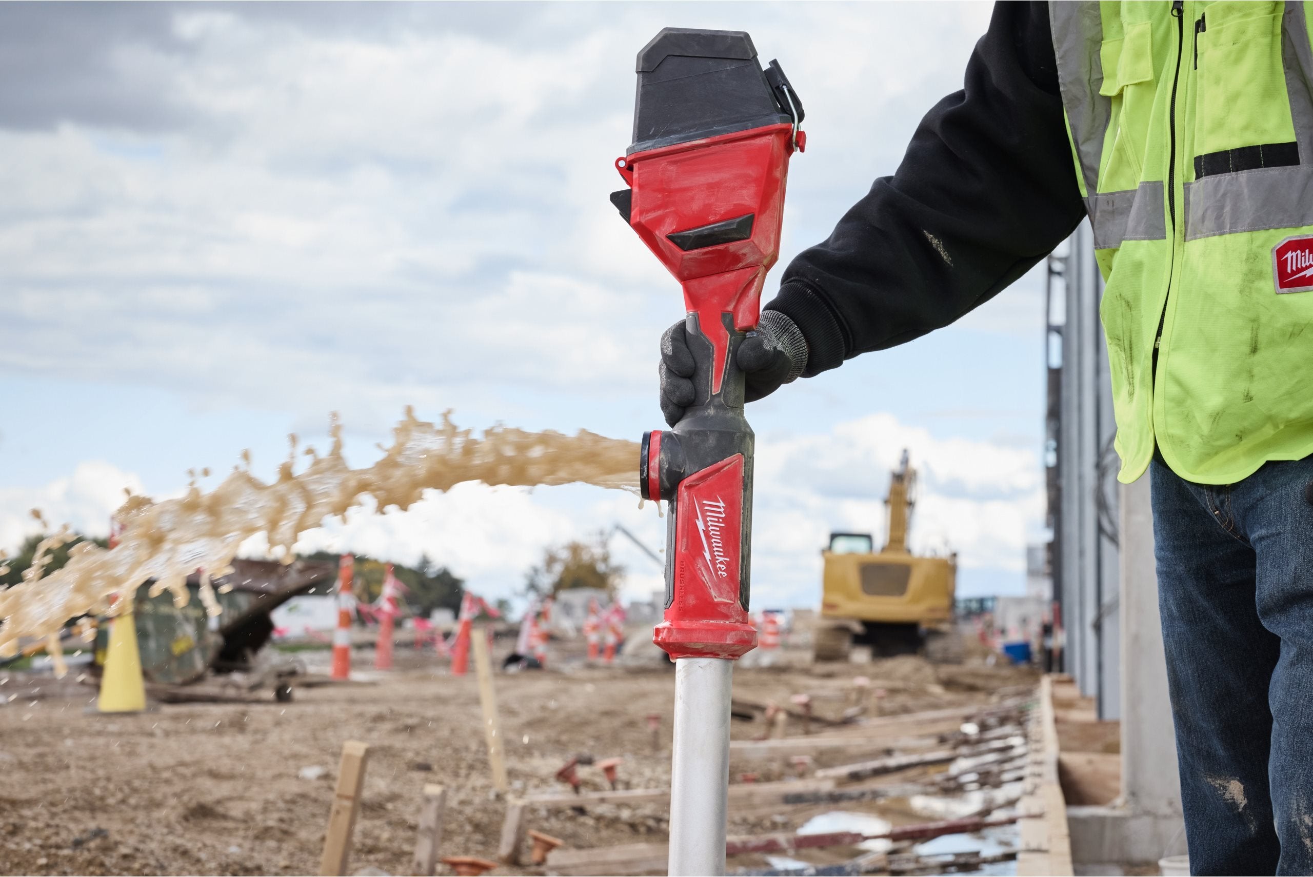 Pompă de apă cu perii Milwaukee M18 BLSWP-801 HYDROPASS, 1 x acumulator M18 FB8, 1 x încărcător M12-18 FC, cod 4933498560