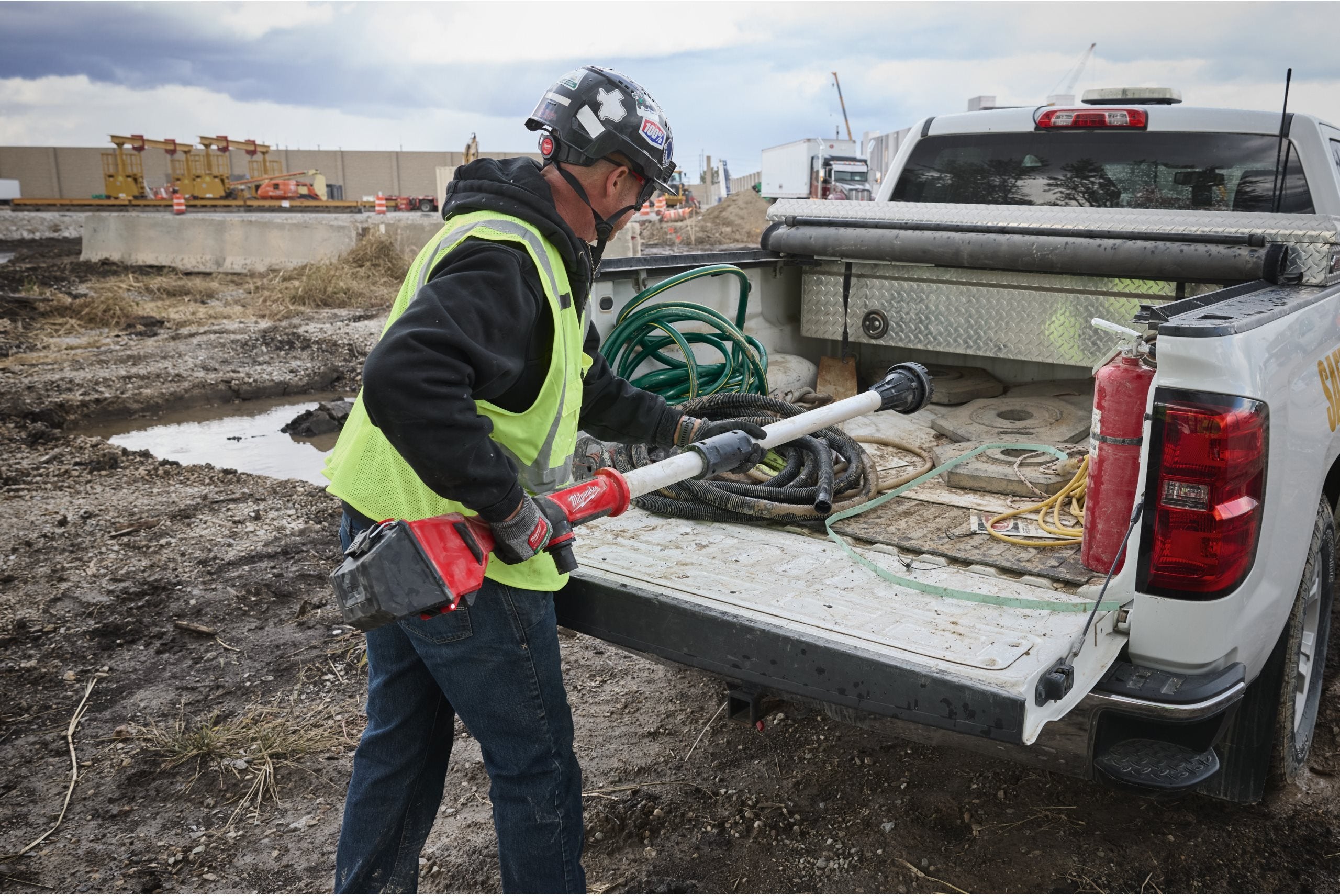 Pompă de apă cu perii Milwaukee M18 BLSWP-801 HYDROPASS, 1 x acumulator M18 FB8, 1 x încărcător M12-18 FC, cod 4933498560