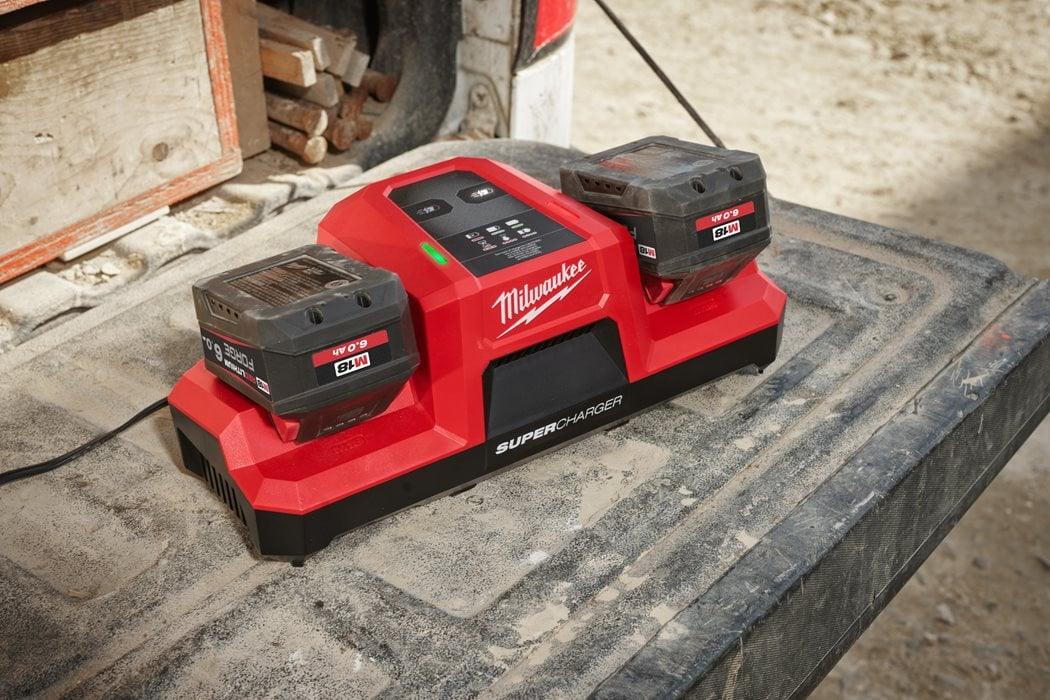 Încărcător dublu rapid M18™ Milwaukee M18 DBSC, cod 4932492531 - BIG STORE (Dynamic Tools SRL)