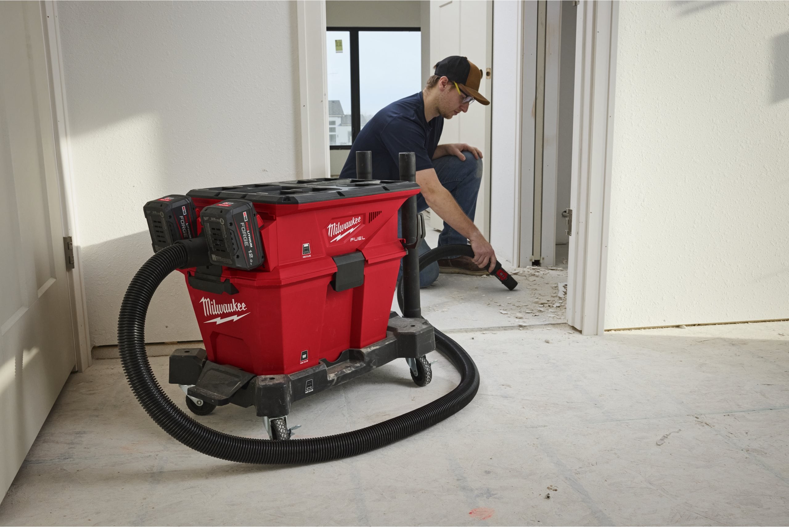 Aspirator Milwaukee M18™ F2VC23LG2-0 FUEL™ PACKOUT™ NEXUS 23L clasa L, cod 4933500140