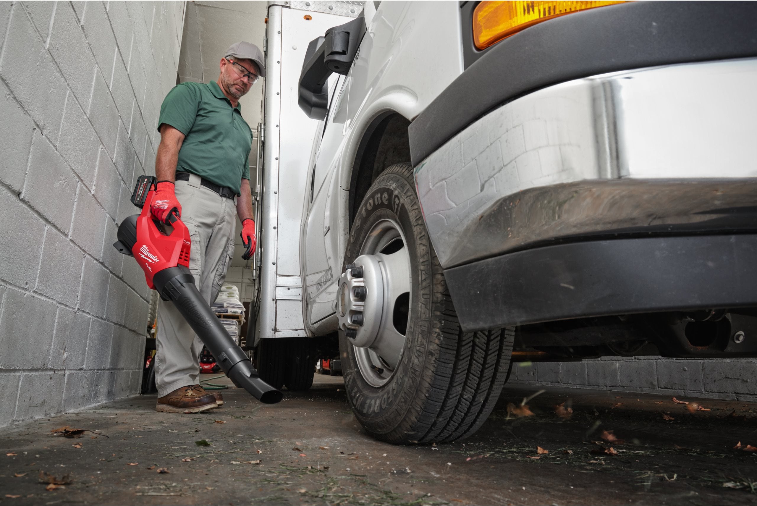 Suflantă Milwaukee M18™ FBLG3-0 FUEL™, fără acumulatori, fără încărcător, cod 4933493301
