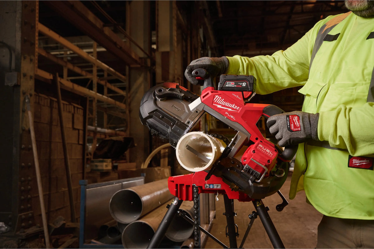 Fierăstrău cu bandă Milwaukee M18 FBS127DO-0C pentru tăieri adânci, cu declanșator dublu, FUEL™ ONE-KEY™, 1 x cutie plastic, cod 4933498311