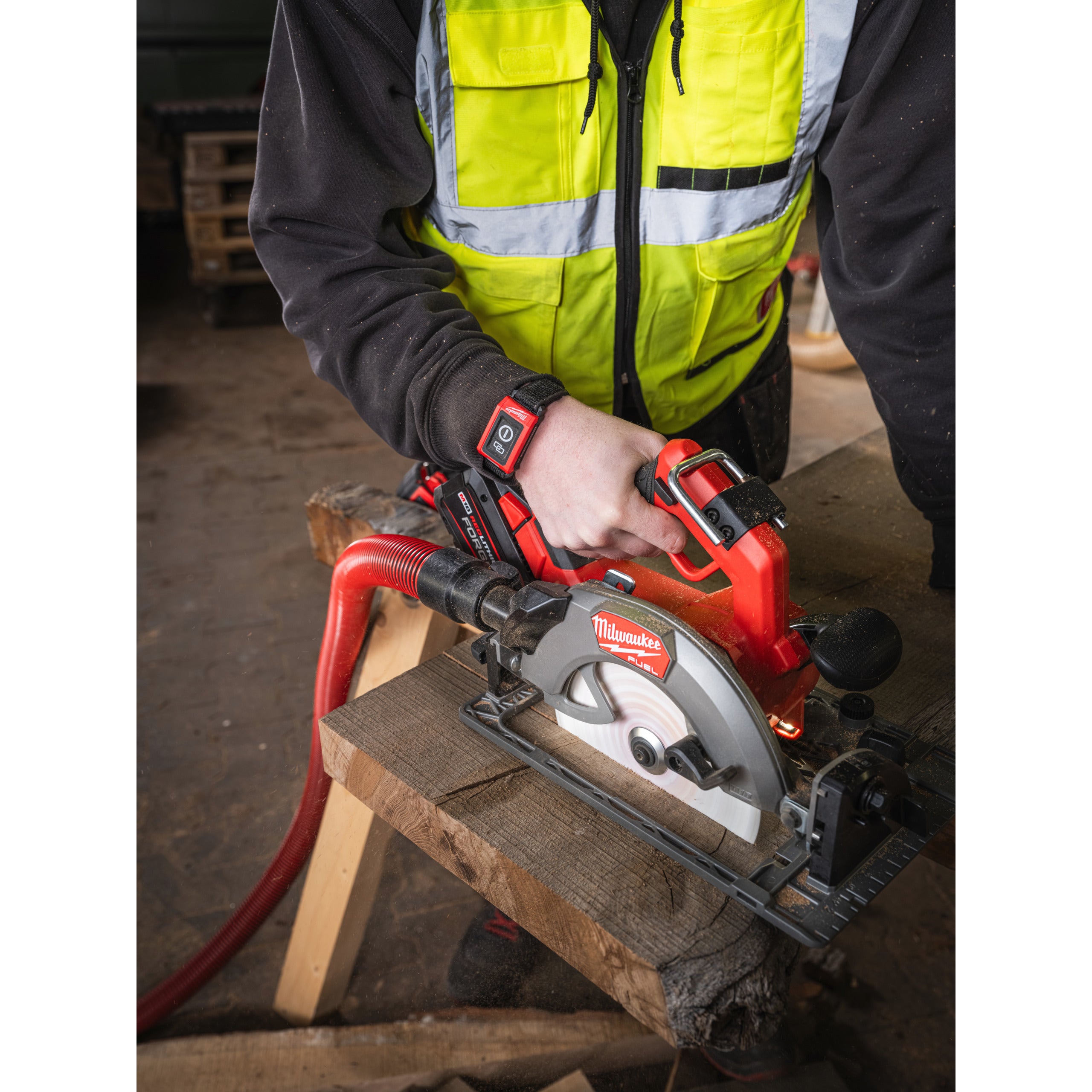 Fierăstrău circular Milwaukee M18 FCS66GR3-121C FUEL™ compatibil cu șina de ghidare, cod 4933493492